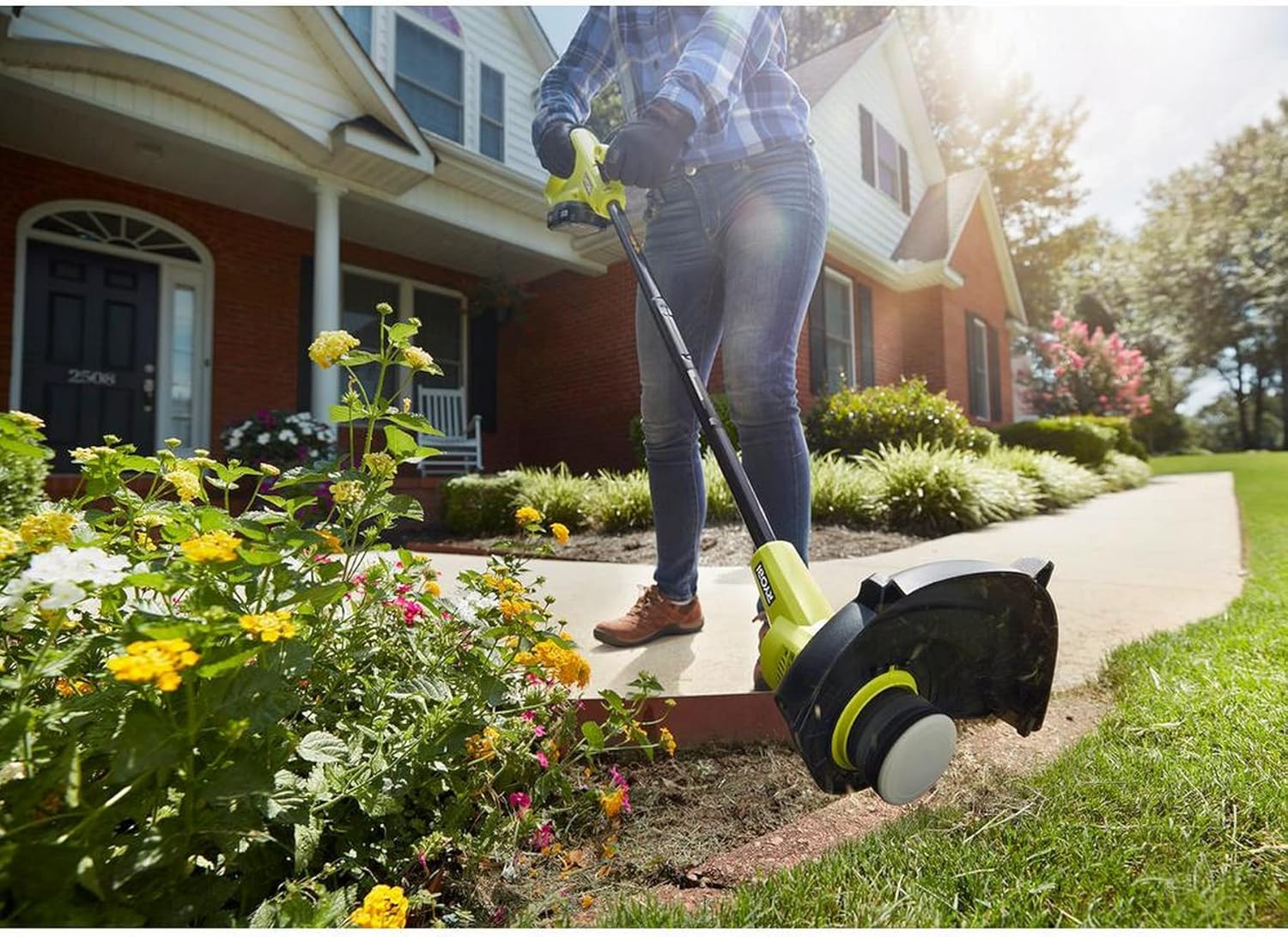 RYOBI ONE+ 18 Volt 10 in. Cordless Battery String Trimmer