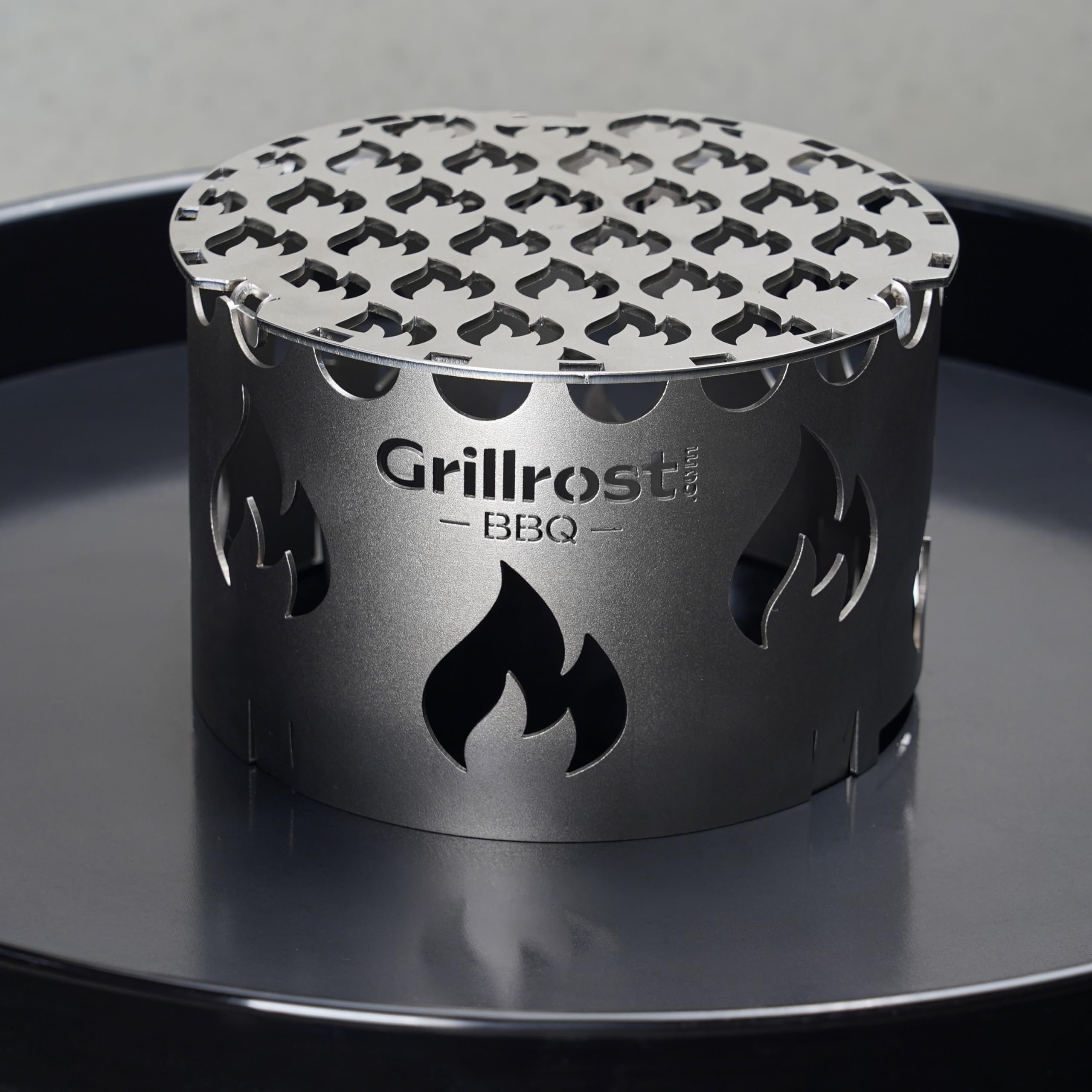 Grillrost.com Das Original Edelstahl Wokaufsatz | Krone für alle Feuerplatten mit 20cm Feuerloch mit Flammendesign