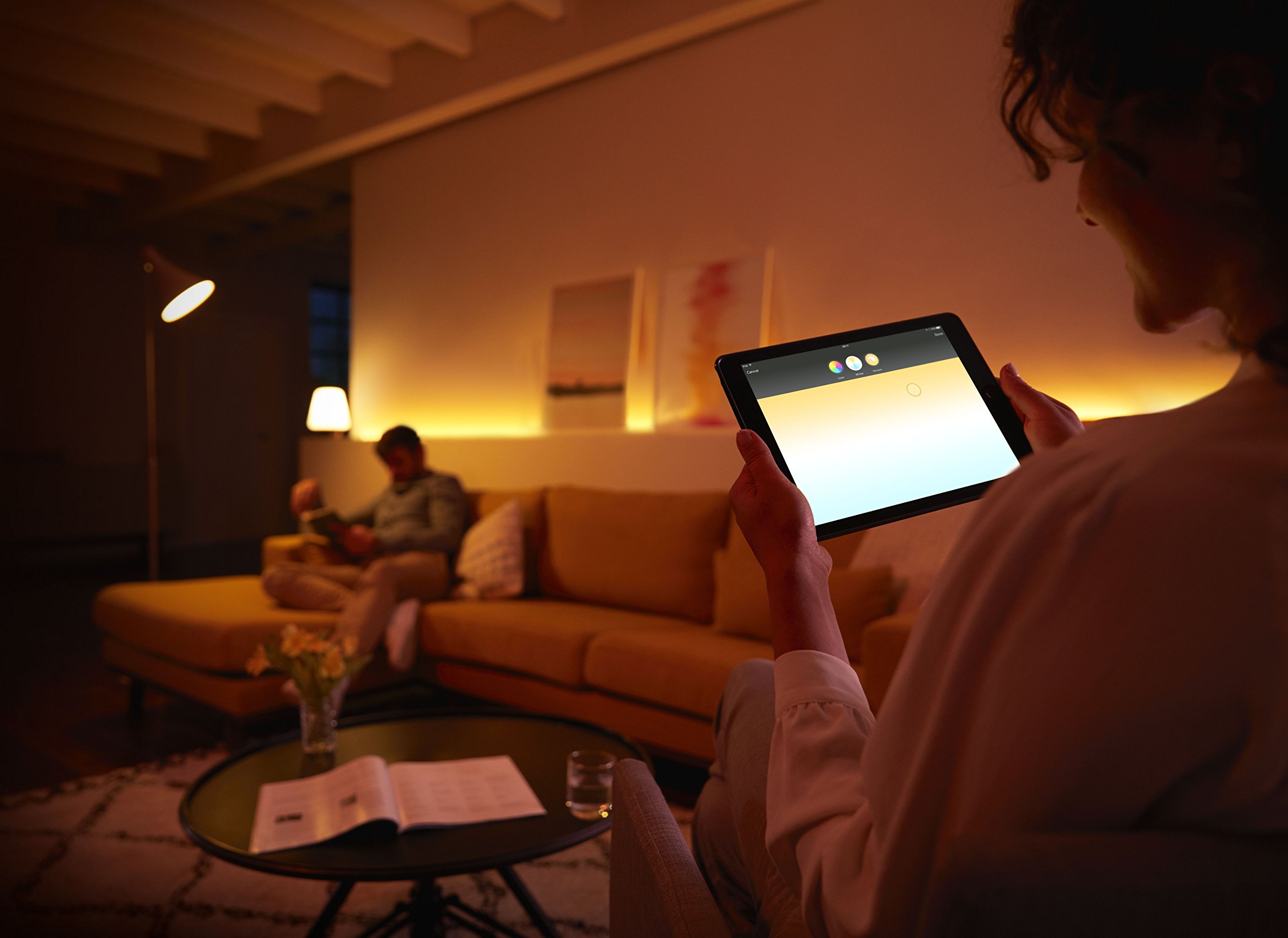 Philips Hue White Ambiance Lampadina LED Smart, Dimmerabile, Tutte le Sfumature della Luce Bianca, Compatibile con Alexa e Google Home E14, 6 W, 2 Unità
