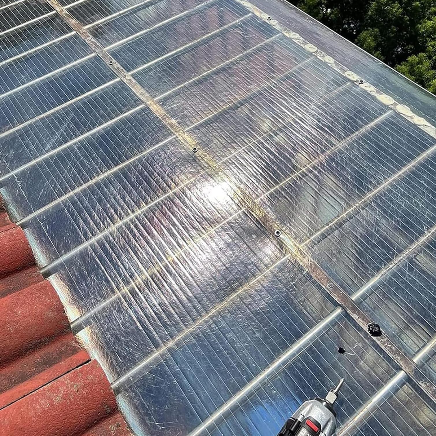 Hoja de Policarbonato para Techos,Placa de Invernadero Transparente,Panel de Fibra de Vidrio 0,8mm,Cubiertas de Techo Aislamiento a Prueba de Lluvia,para Jardín Al Aire Libre (0.8x4m)