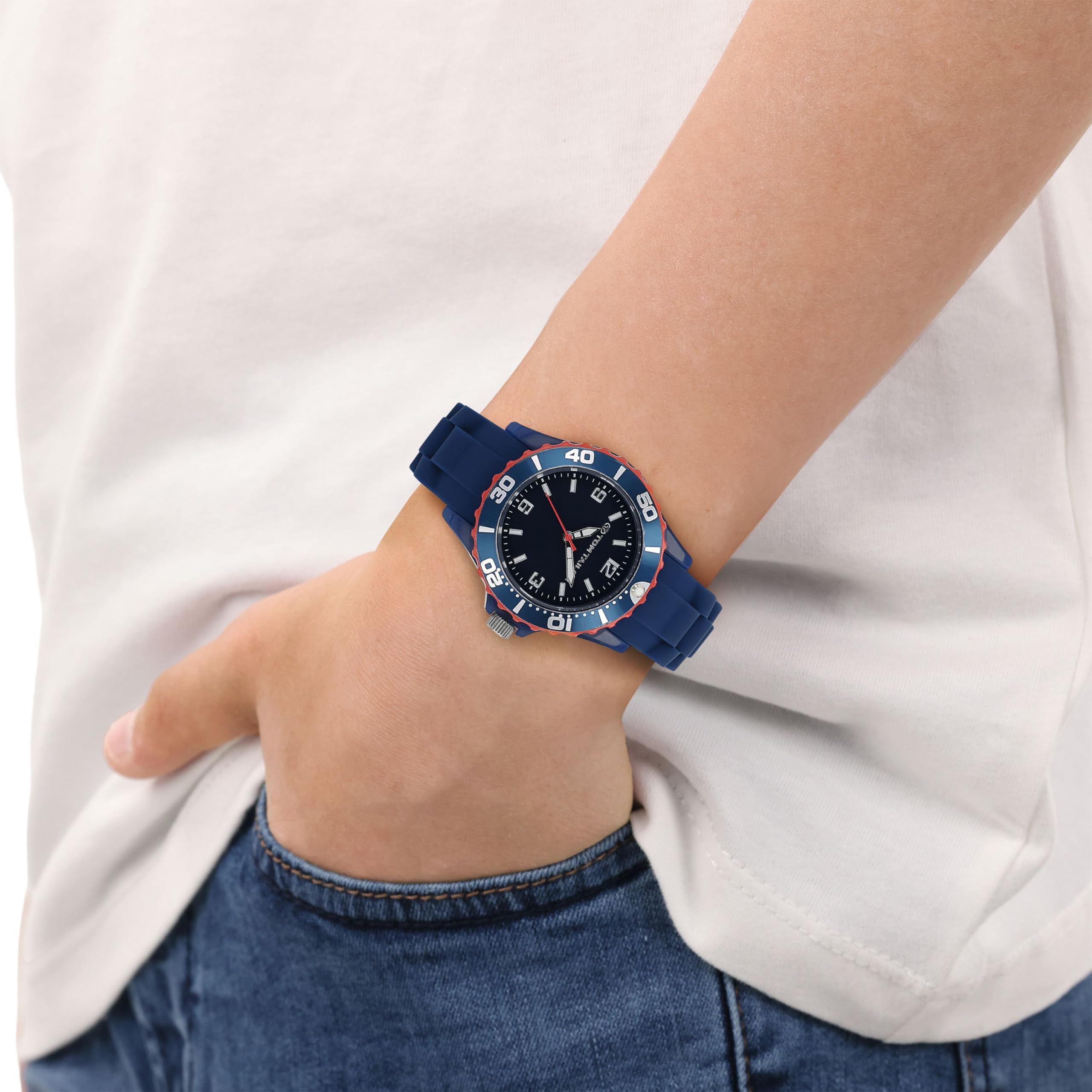 Tom Tailor Armbanduhr mit Silikonband für Jungen, Silber, wasserdichte 3 bar, Geschenkidee, kommt in Uhren Geschenkbox, 2100705