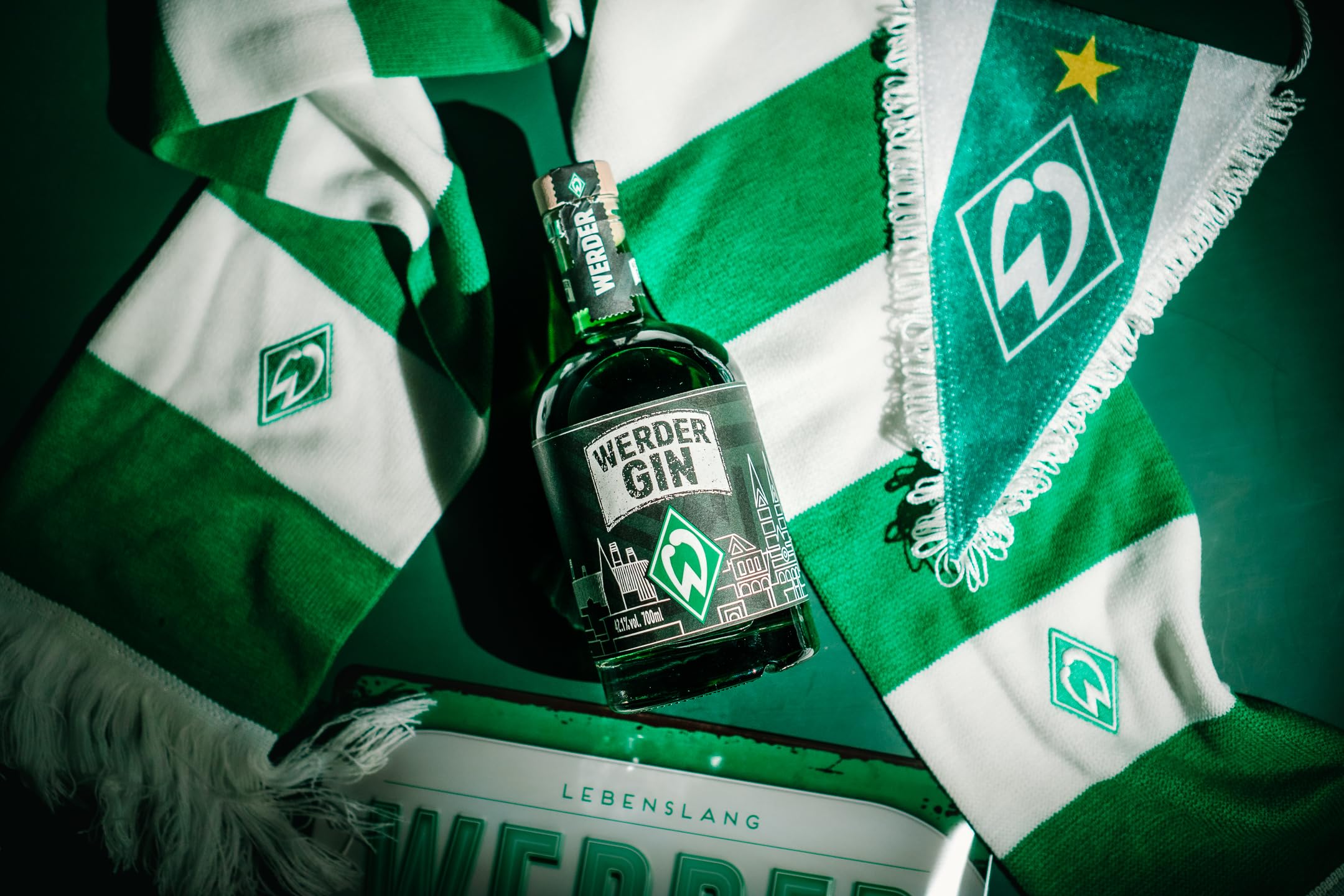 Werder Gin | Der Erste SV Werder Bremen Gin | Fruchtig & Exotisch | Craft Gin | 500ml | 42,1% vol