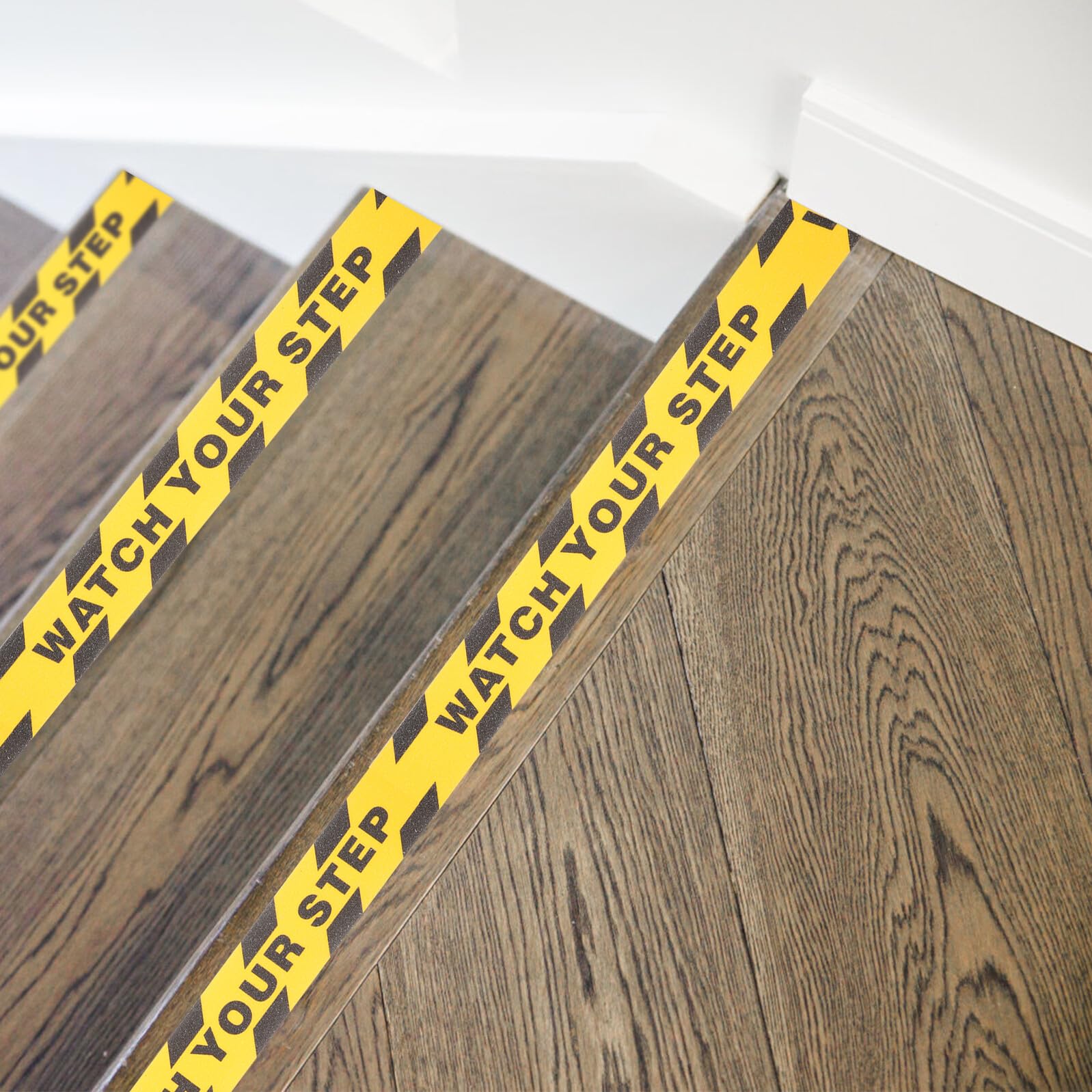 2 Rollen Warnklebeband aus Pvc mit Anti Rutsch Stufe für Treppen | Selbstklebend, Abriebfest Verarbeitet, Geeignet für Bahnhöfe und Schwimmbäder