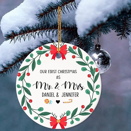 Vista 142 de WHIDOBE Adorno personalizado de nuestra primera Navidad como el señor y la señora, regalos de boda para pareja, novia y novio, adorno de casado