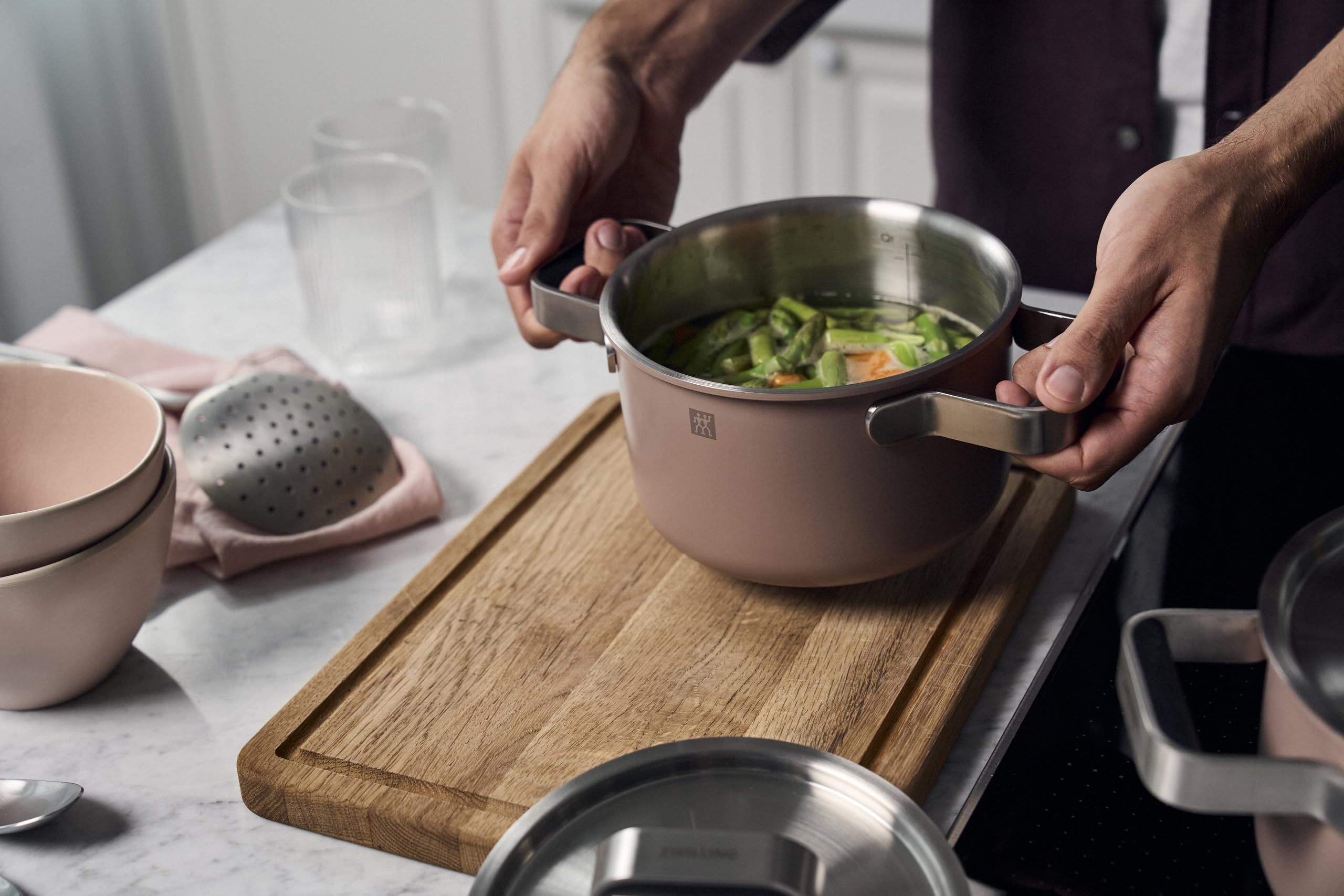 ZWILLING PURE Kochtopfset, 5-tlg, 18/10 Edelstahl, Keramik-Außenbeschichtung, Stay-Cool-Griffe, Spülmaschinengeeignet, Rosé
