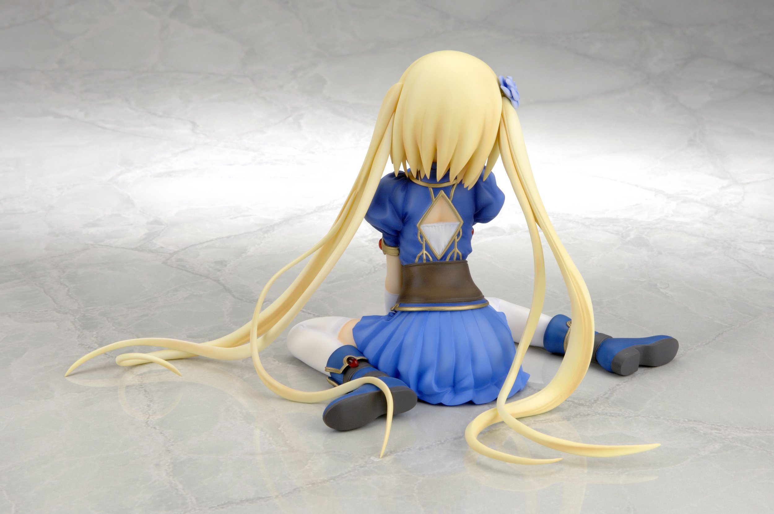 Amazon | レジーニャ シャイナ・ダルク クリスティナ (1/6スケールPVC 