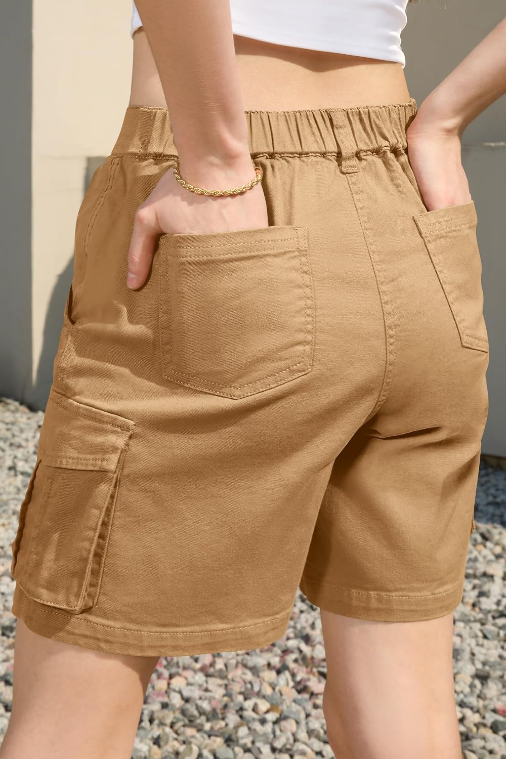  Bermuda Shorts for Women Cargo Shorts Knee Length 6 Pockets Elastic Waist Long Shorts for Summer Casual thumbnail