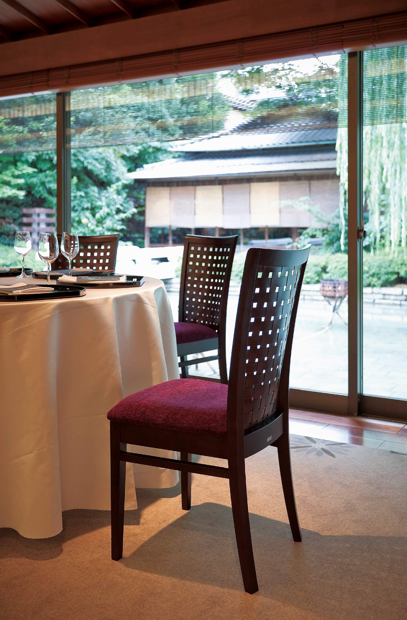 Amazon.co.jp: オリバー ダイニングチェア 木製 ビニールレザー張り