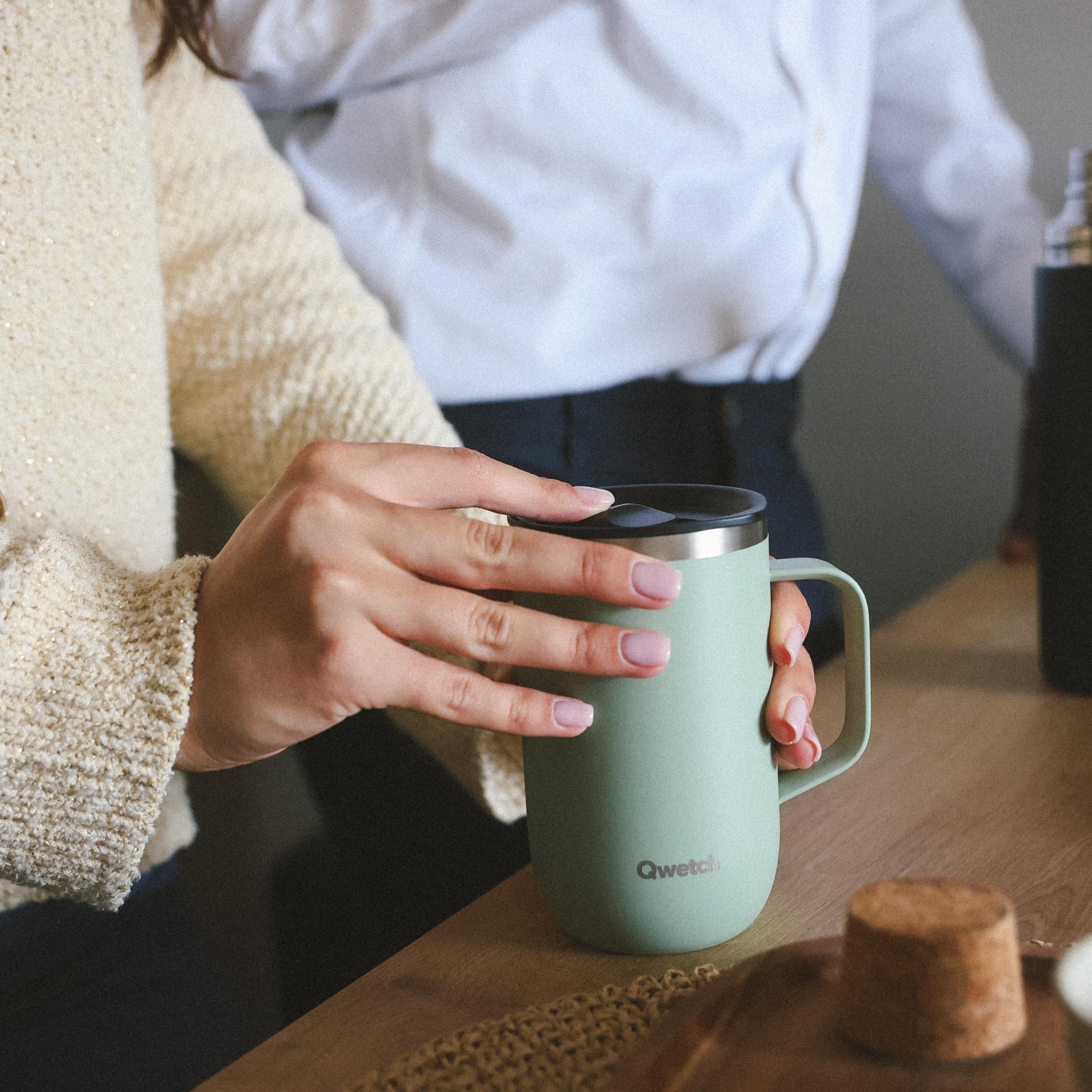 QWETCH - Thermosbeker voor onderweg - geborsteld roestvrij staal 470 ml - koffie- en theethermoskan van roestvrij staal - 6 uur warm en 12 uur koud - BPA-vrij, waterdicht, reismok