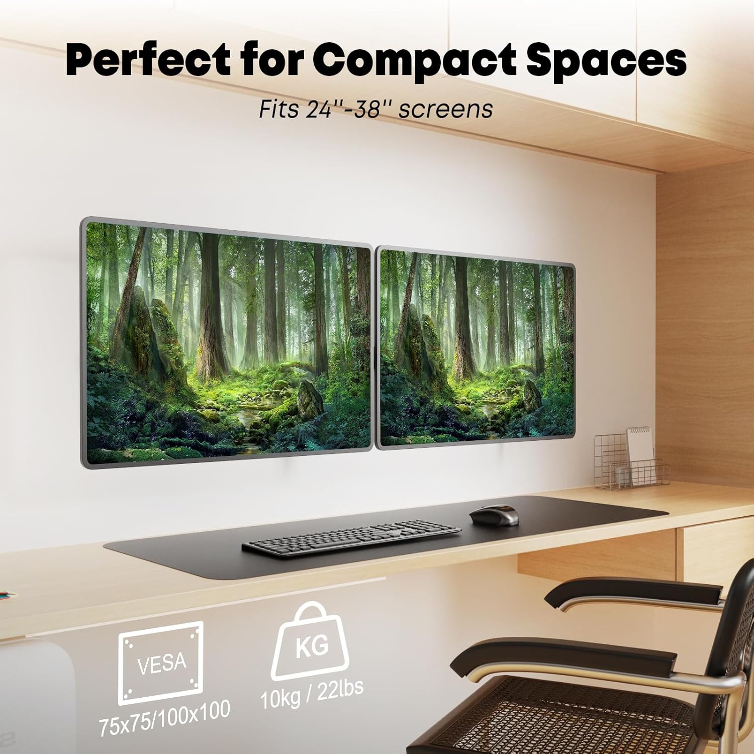 To skærme monteret på væggen, der illustrerer en kompakt og effektiv arbejdsplads.