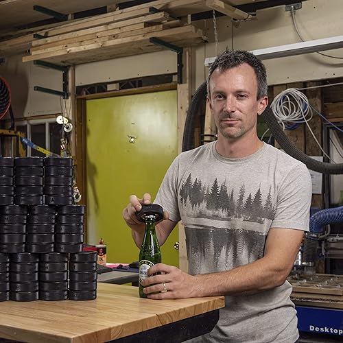 Miniatura 8 de Juego de regalo único de hockey, enfriador de latas y abridor de botellas hecho de discos de hockey reales,