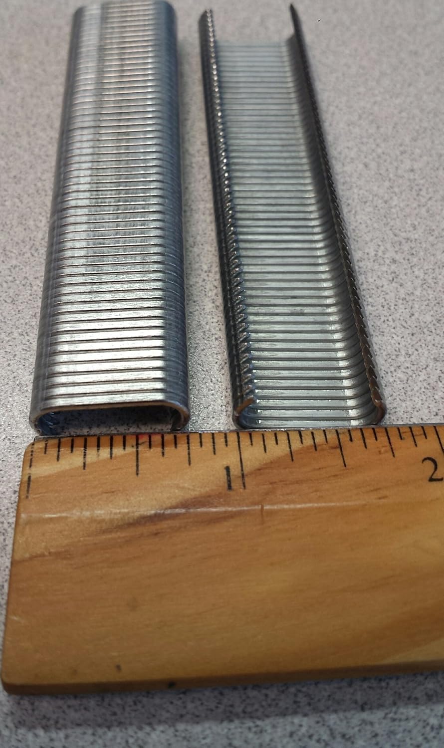 Stanley Ice Bag Staples, 2500/box HP0205STHR