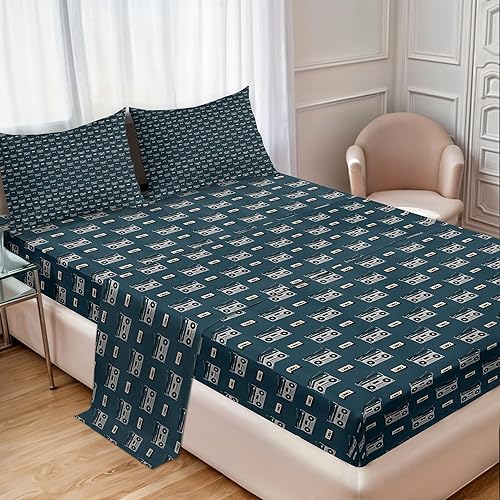 Ambesonne Juego de partituras musicales, boomboxes retro y casetes de cinta, sistema de sonido de audio vintage, diseño de discoteca, sábana bajera