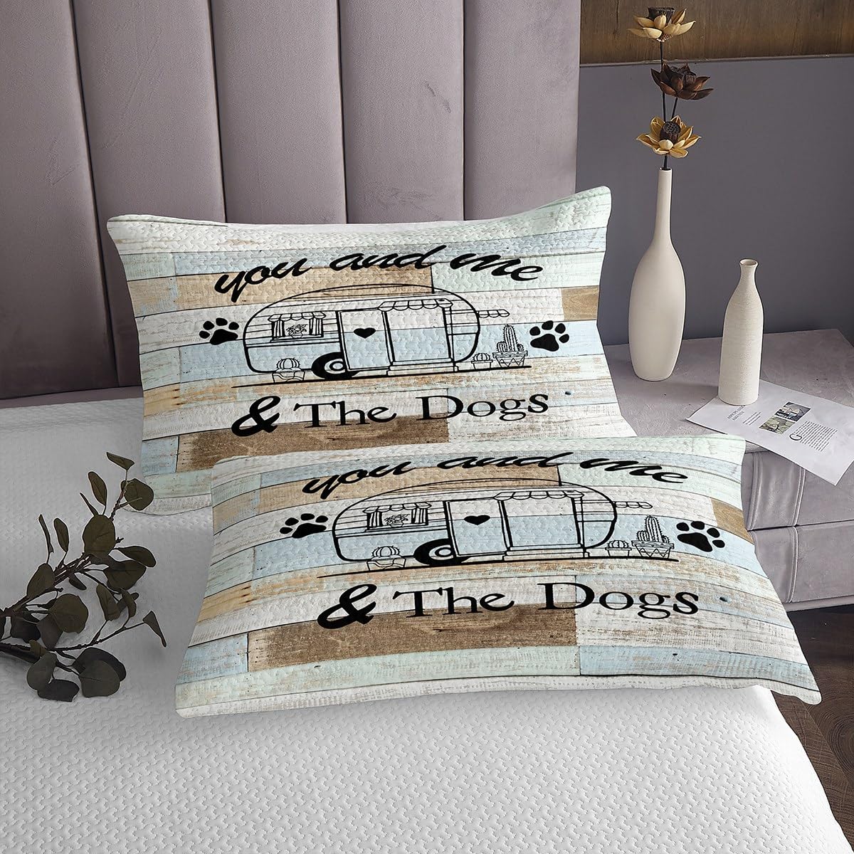 Glückliche Camping Bettdecke S Größe,Camper RV Anhänger Dekor Coverlet Kinder Mädchen Erwachsene,hölzerne Plank Hund Pfoten Nette Gesteppte Abdeckung,rustikale Vintage Bettwäsche Quilt,1 Kissenbezug