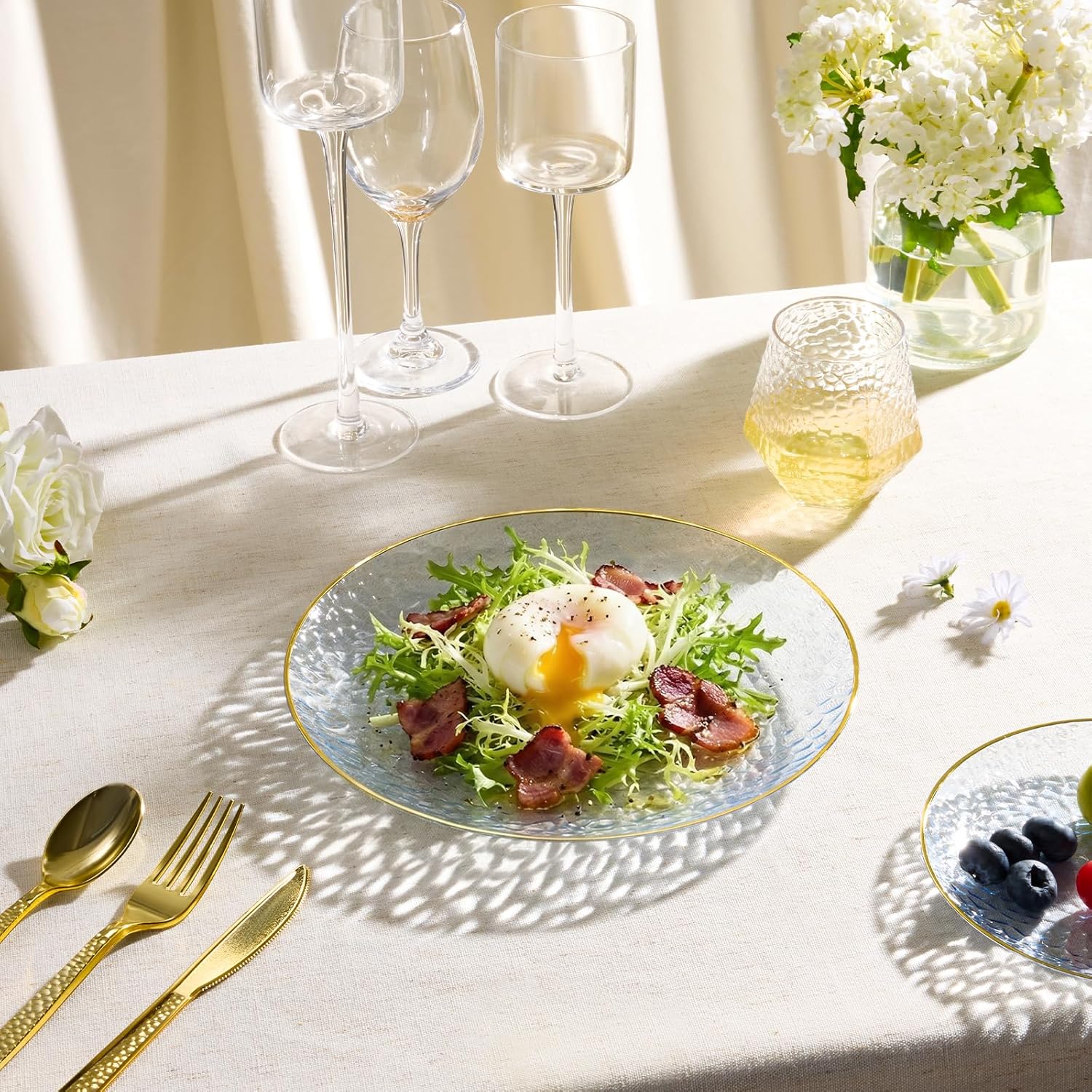 100 Pcs Clear Blue Plastic Plates with Gold Rim, Premium Hammered Texture Disposable Party Dinnerware Set (50 Dinner Plates & 50 Dessert Plates) for Wedding, Birthday, Thanksgiving