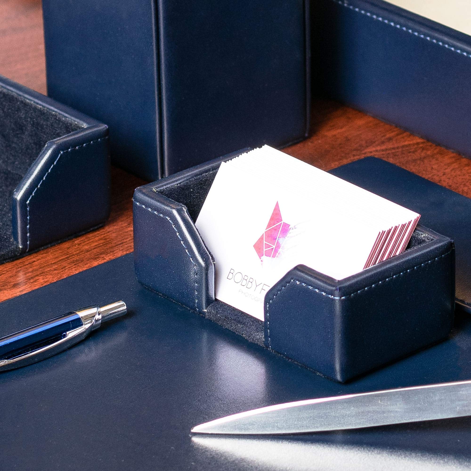 Dacasso A5007 - Tarjetero para Tarjetas de Visita, 4,5 x 2,25 x 1,5, Color Azul Marino