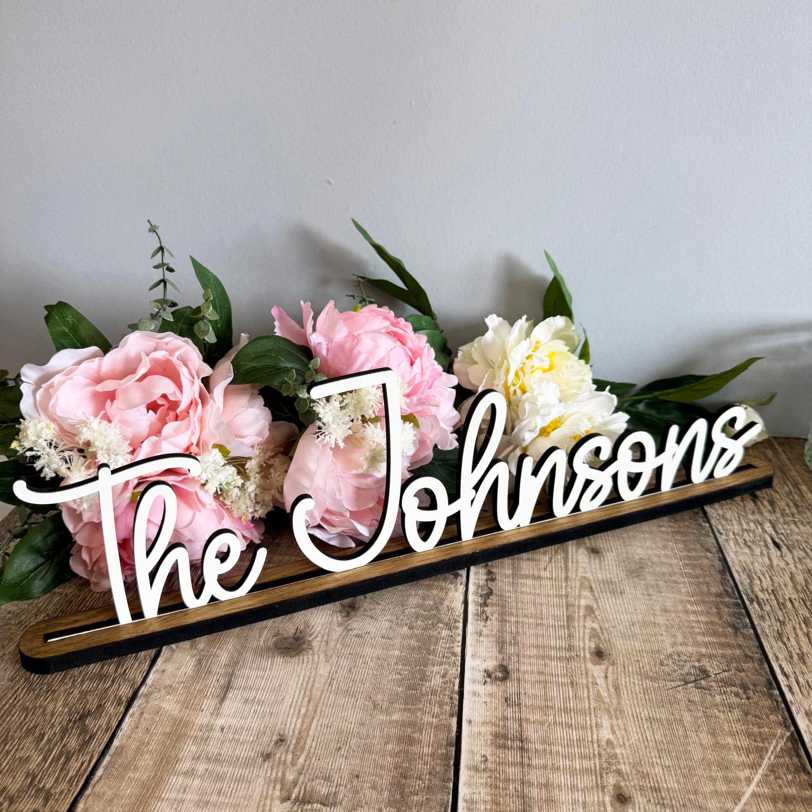 Luck And Luck Personalised Customised Mr & Mrs Wedding Name Sign With Stand - Elegant Table Decoration For Special Occasions