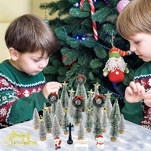 Miniatura 6 de Árbol de Navidad pequeño, mini árbol de Navidad, árbol de pino pequeño con bases de madera para Navidad, fiesta, hogar, decoración de árbol de mesa