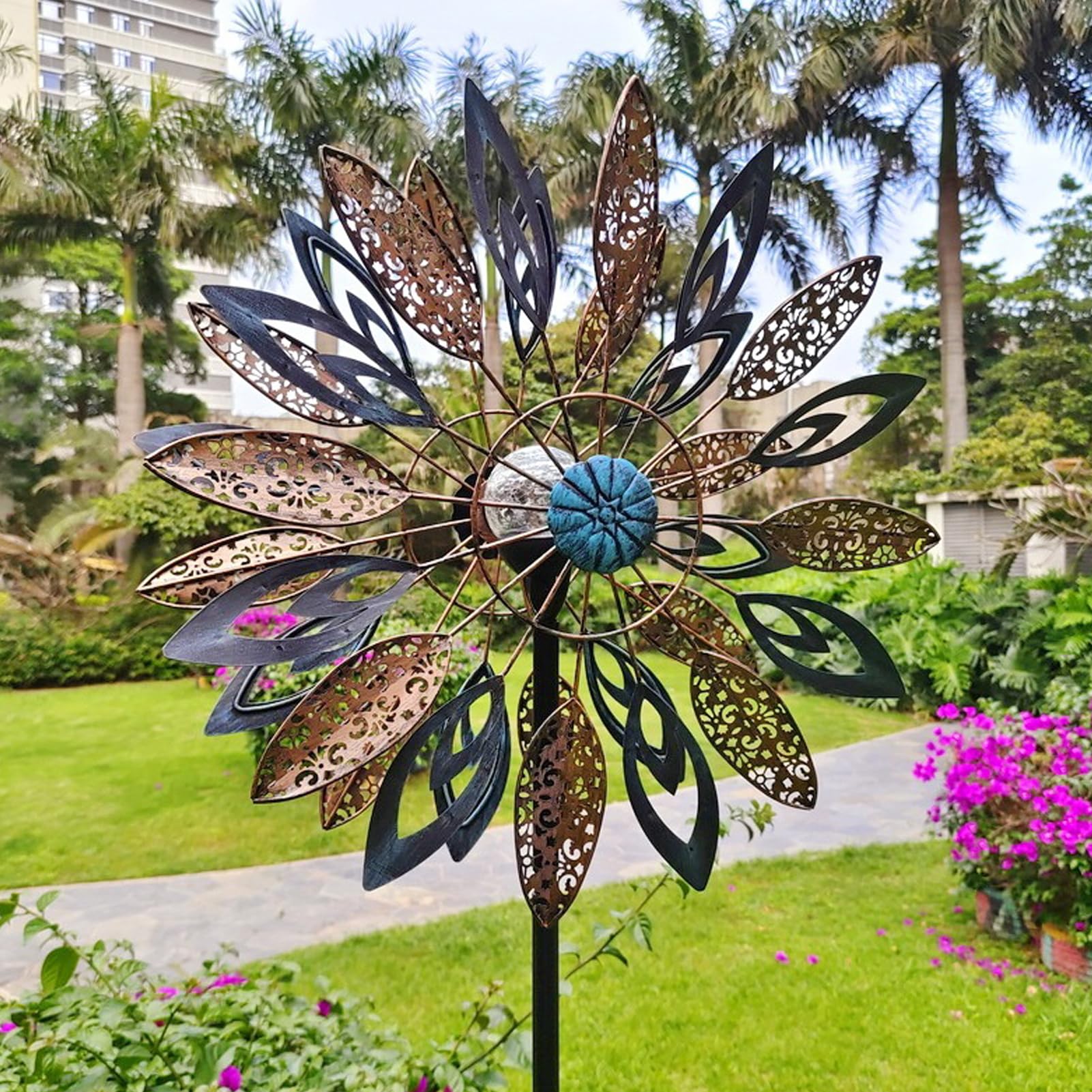 Girandola a vento solare con sfera di vetro, facile da montare, scultura cinetica per esterni, cortile, giardino, prato, girandola in metallo per esterni, alimentata a energia solare