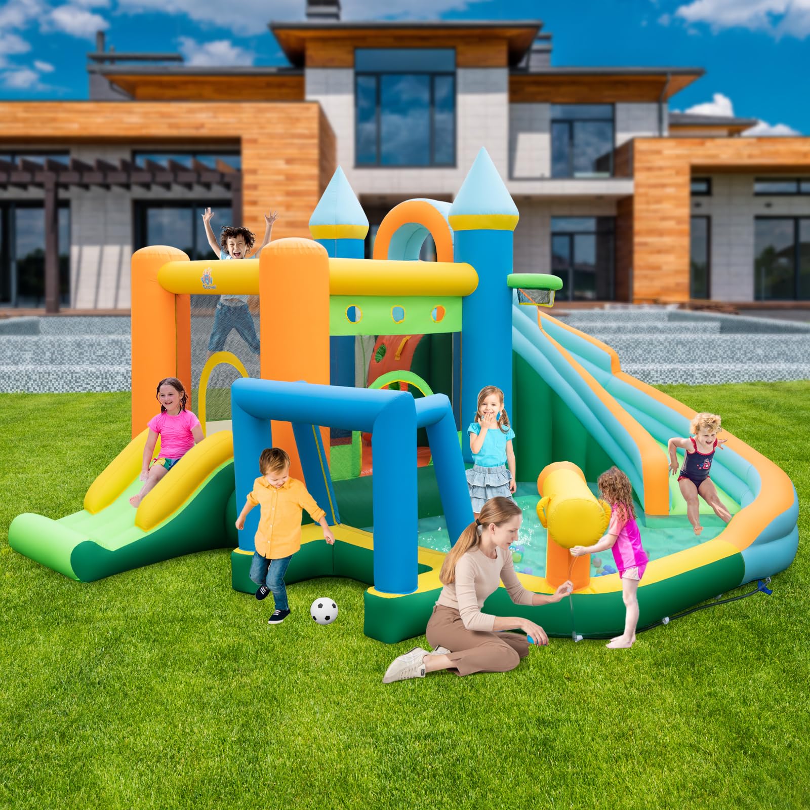 GOPLUS Aufblasbare Hüpfschloss, Kinderhüpfburg mit Trampolin Rutsche Kletterwand Wasserpistole Basketballkorb, Aufblasbare Hüpfburg mit Tragetasche, für Kinder 3-10 Jahren (Fußball, ohne Gebläse)
