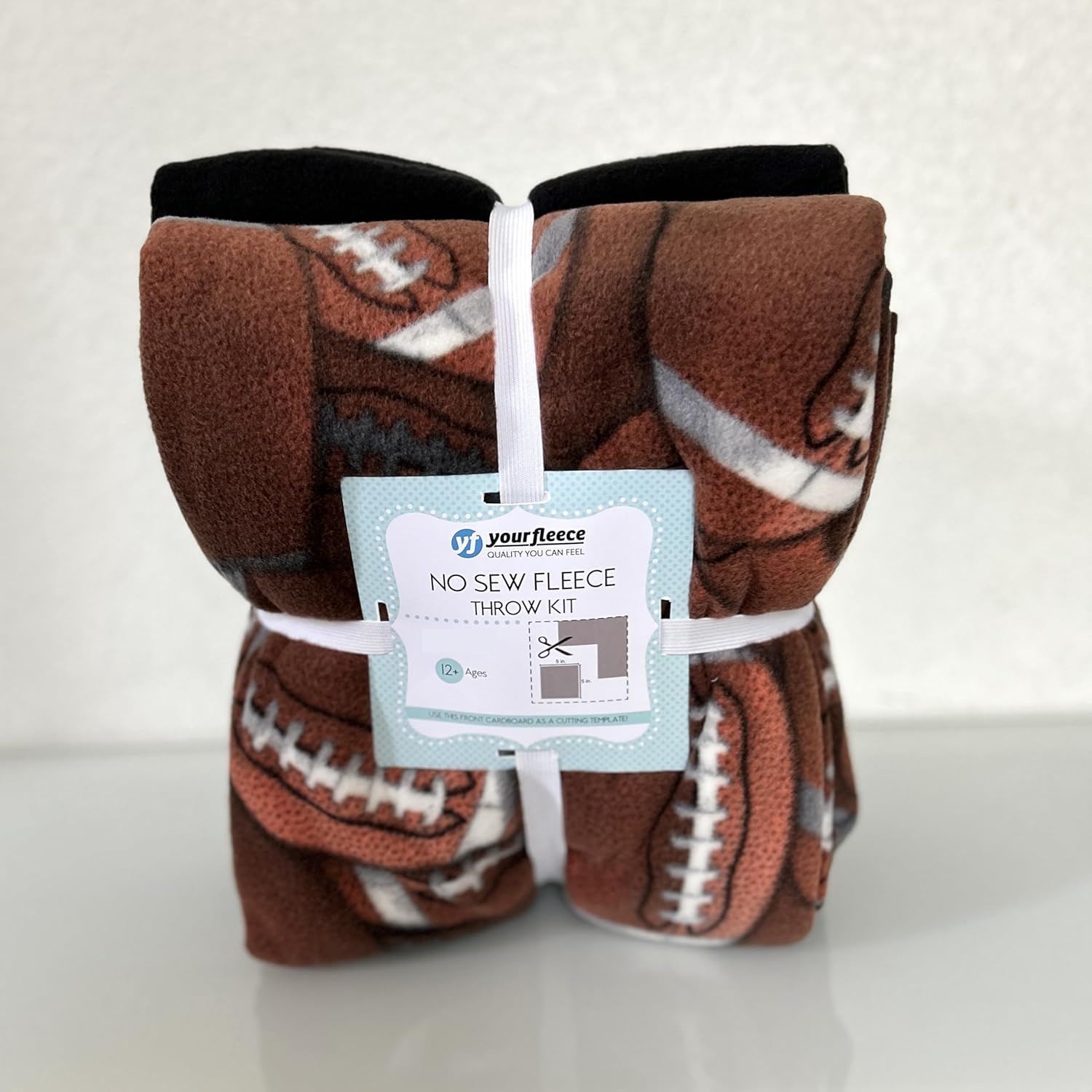 Football Anti-Pill No-Sew Throw Fleece Fabric Kit (50x60)