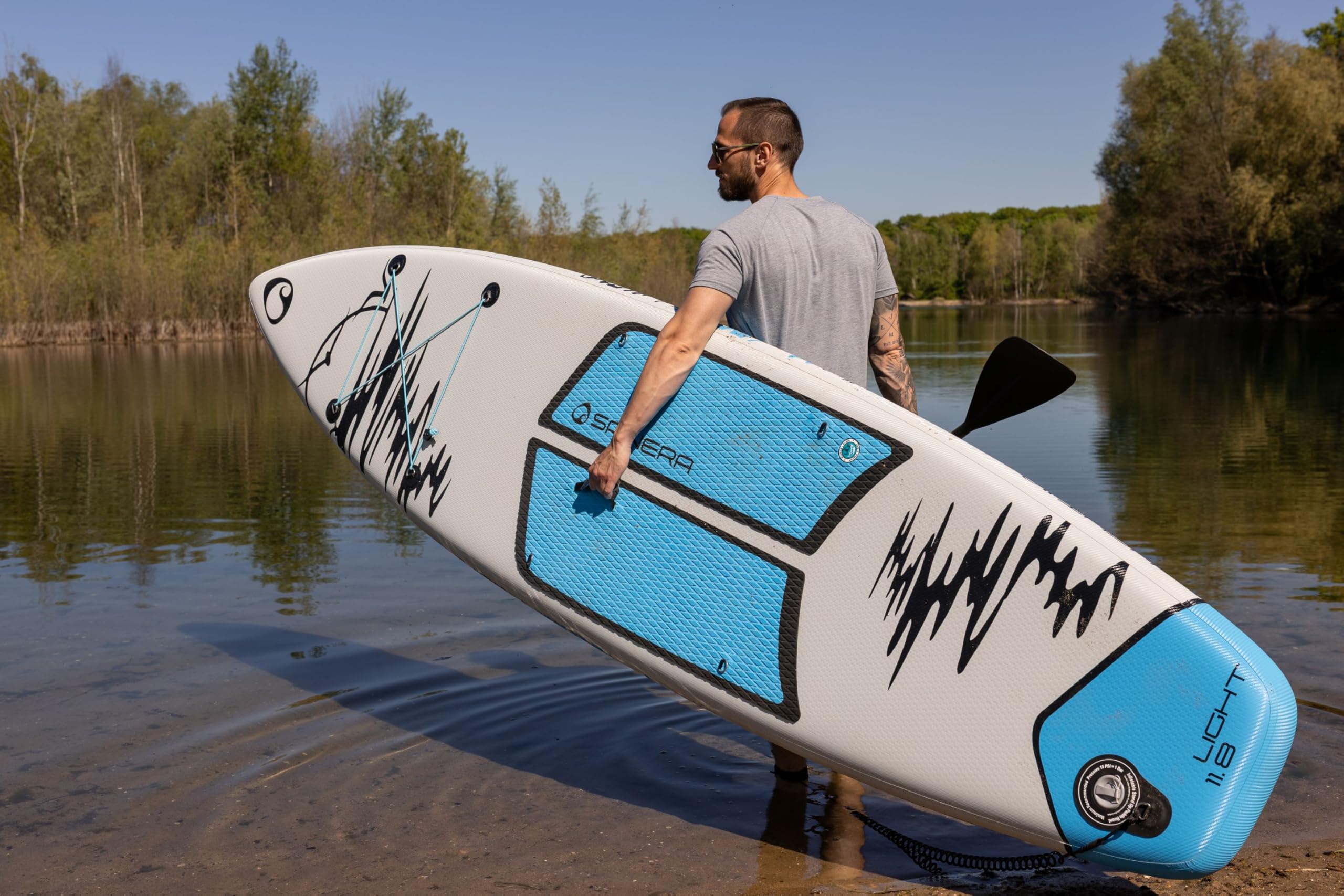 Spinera Light SUP Komplettset – Aufblasbares Stand Up Paddle Board 3 Größen 10.6 | 11.2 | 11.8 Ultraleicht & stabil – inkl. Paddel, Pumpe & Rucksack