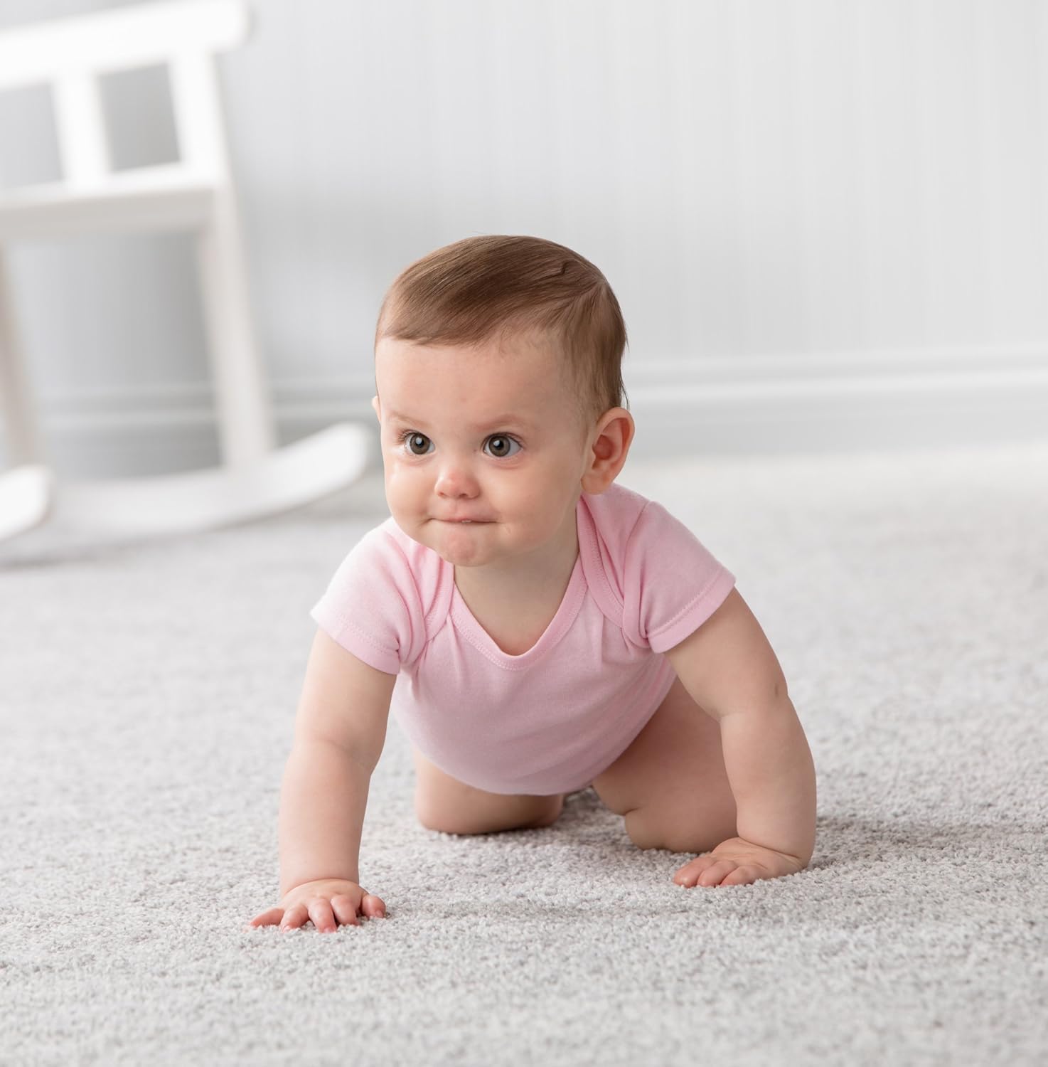 Vista 5 de Gerber baby-girls 5-pack Solid Onesies Bodysuits