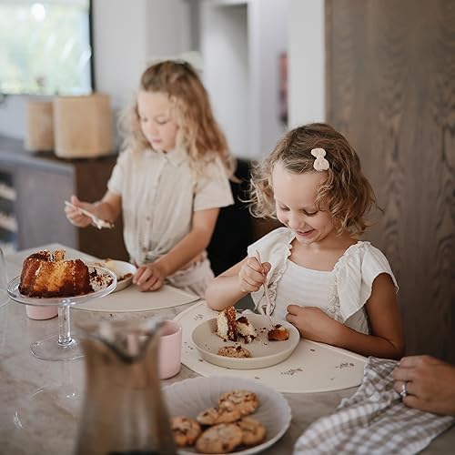 Miniatura 4 de mushie Mantel individual de silicona para niños, diseño antideslizante sin BPA (arcoíris)