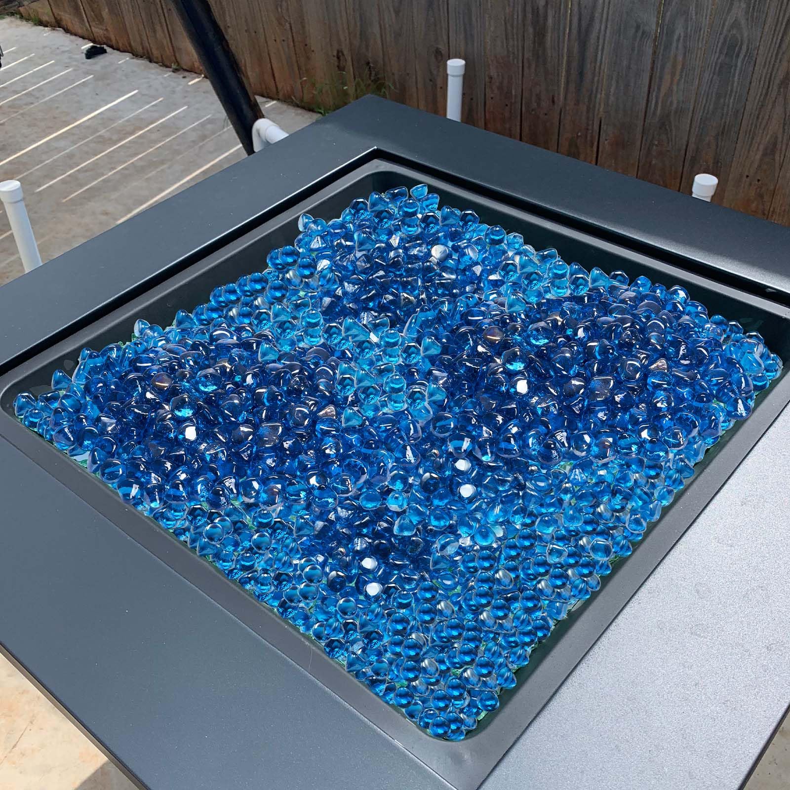 VEVOR Vetro per Braciere, Pietre per Caminetti Resistenti alle Alte Temperature, 9 kg, Perline Diamantate in Vetro Riflettenti da 25,4 mm, Alta Lucentezza, per Tavolo da Braciere, Blu Caraibico