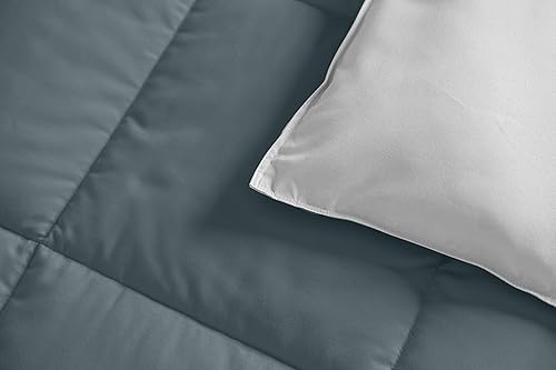 Miniatura 2 de Royal Hotel Bedding Manta reversible, hipoalergénica, manta alternativa de plumón, calidez media, 50 x 75 pulgadas, azul marino, gris