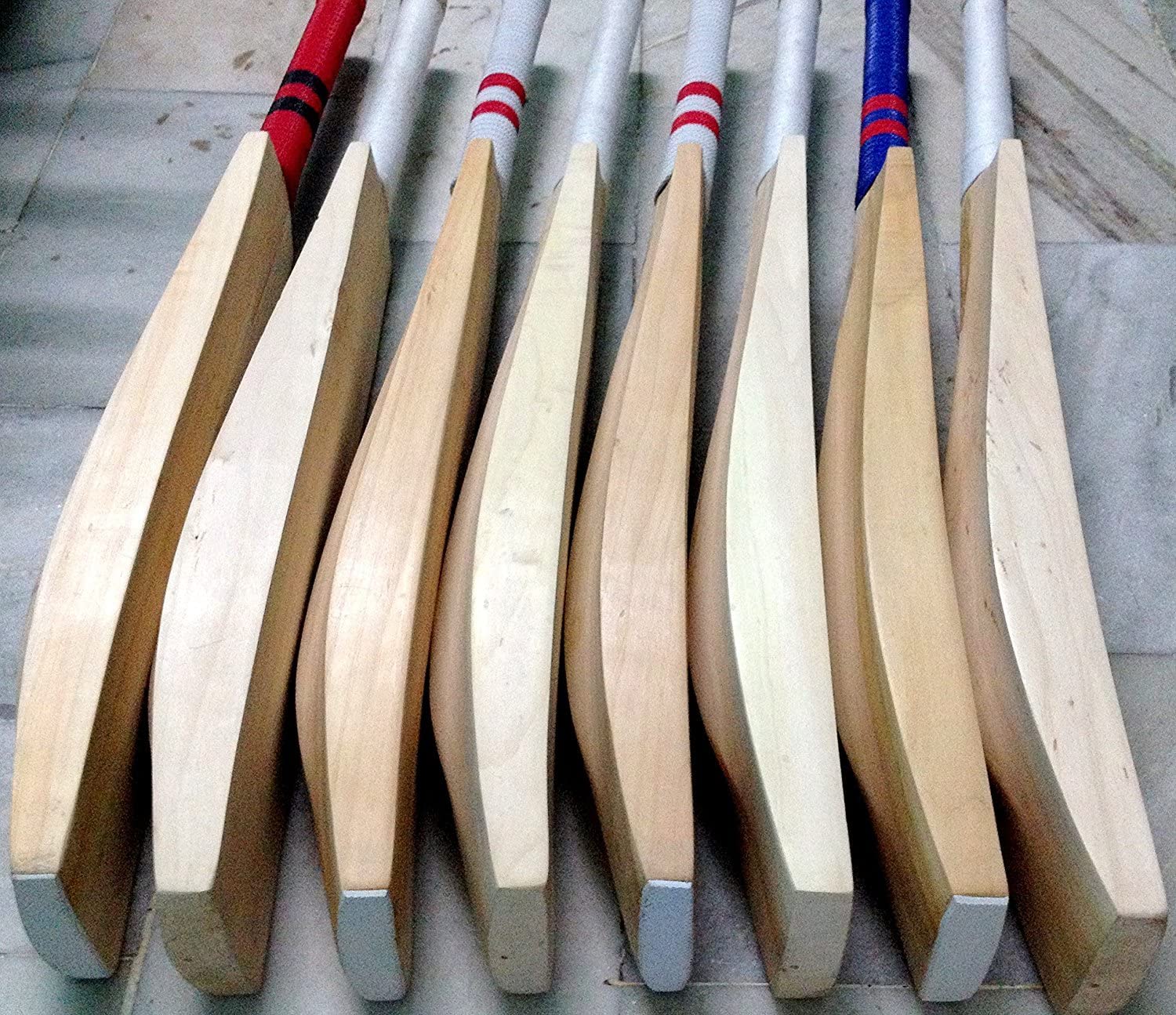 Plan English Willow Leather Bat with Big Edge & Light Weight. Full Size ENGLISH BAT