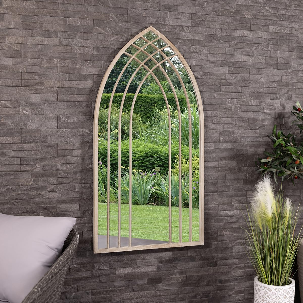 CHARLES BENTLEY Sandy Lisbon Arch Mirror, Weather Resistant, Shatterproof, Wall Mounted Accent Mirror DΓ©cor For Garden, Indoors, Iron, Aluminium (125x65cm)