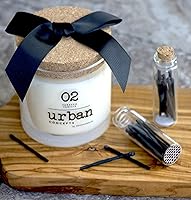 Vista 3 de Conceptos Urbanos de DECOCANDLES - Coco de la Isla - Vela de soya altamente perfumada - Larga duración - vertida a mano en Estados Unidos