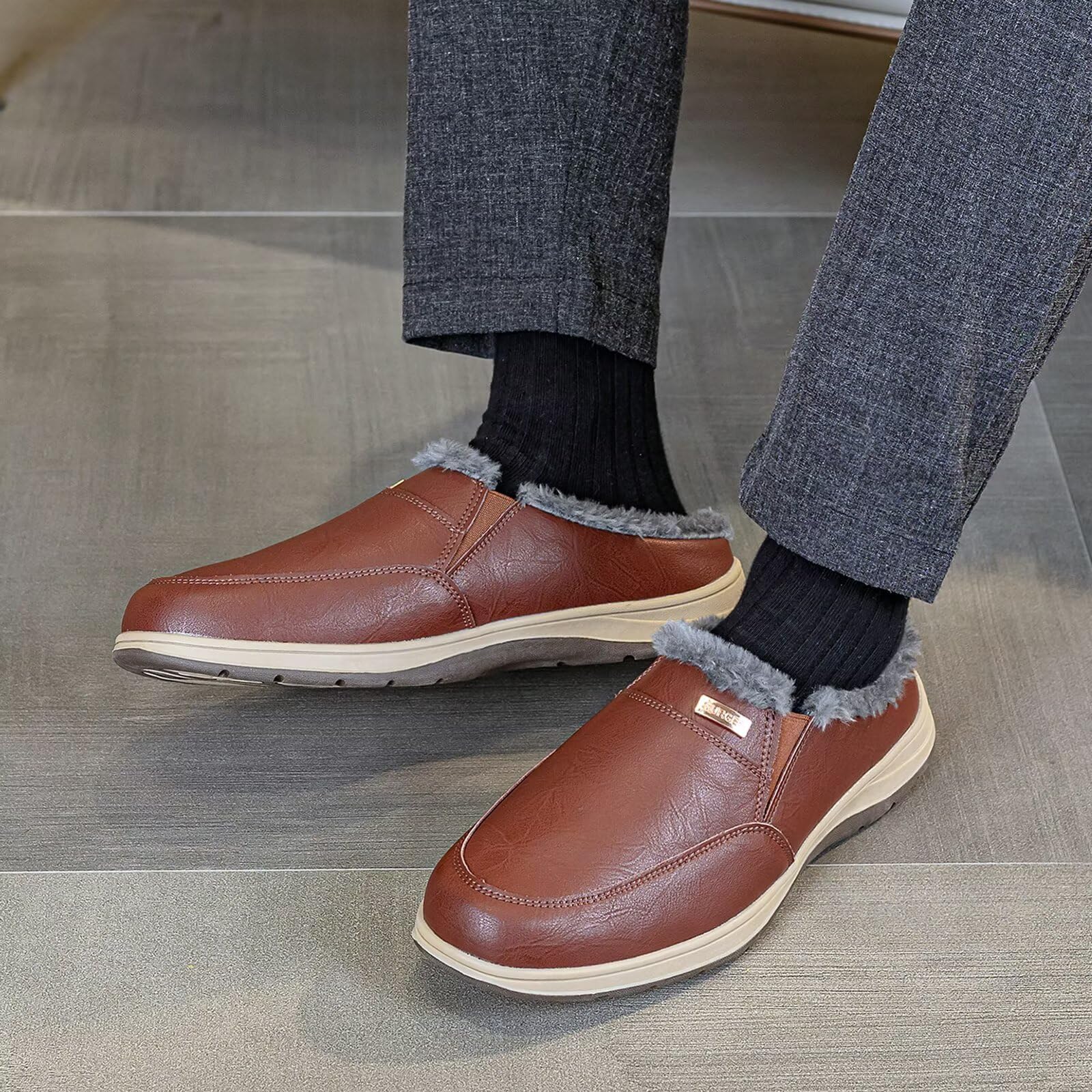 Chaussons Homme Cuir Hiver Chaud en Fourrure Mules et Sabots