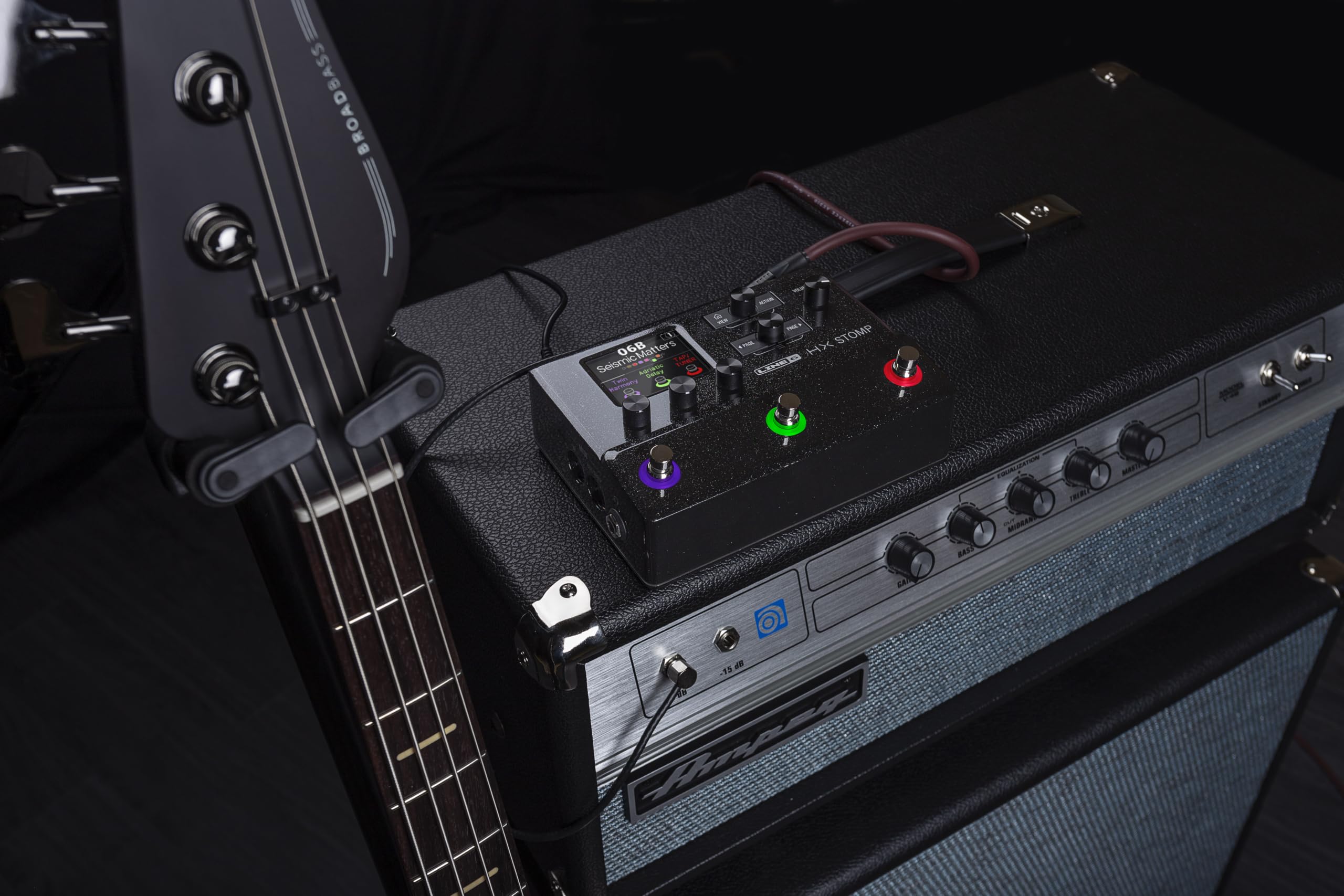LINE 6 HX STOMP 990602405 Compact Professional Guitar Processor Pedal(Black)