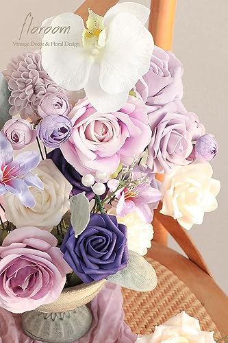 Miniatura 4 de Floroom - Flores artificiales de aspecto real en color lila, lavanda, púrpura y crema, rosas falsas, dalias y vegetación en conjunto de caja para