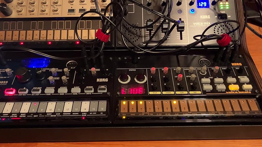 Amazon.co.jp: KORG シンセサイザー ベースマシン volca nubass 真空管