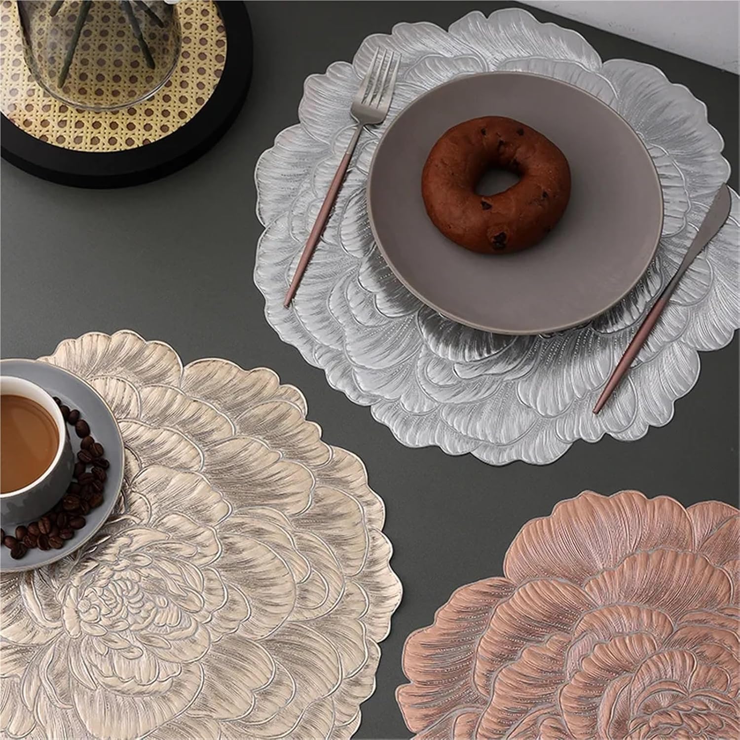 PVC Placemat Hollow Table Mats Coaster Pad Heat-Resistant Wipeable Waterproof Anti-Slip Pad Home Decoration(Rose Gold)