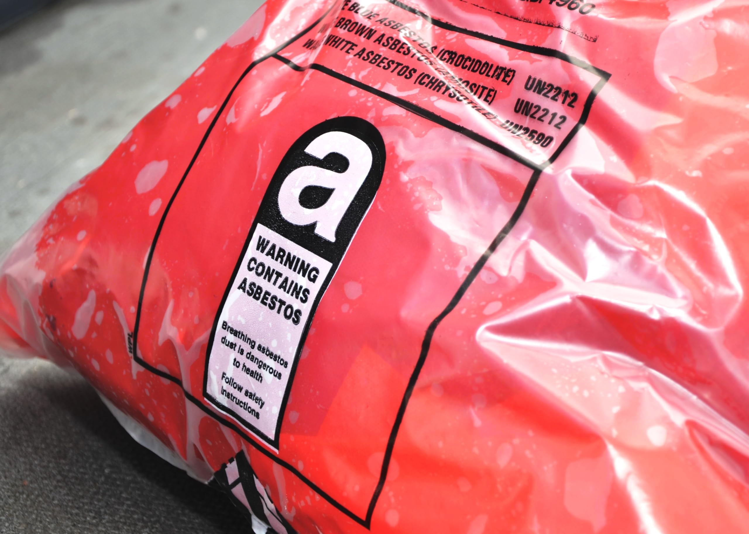 Sacchetti per rifiuti di amianto resistenti, 120 x 90 cm, contrassegnati UN2212/UN2590, capacità 30 kg, confezione da 5, resistenti agli strappi, colore: rosso e trasparente (5)