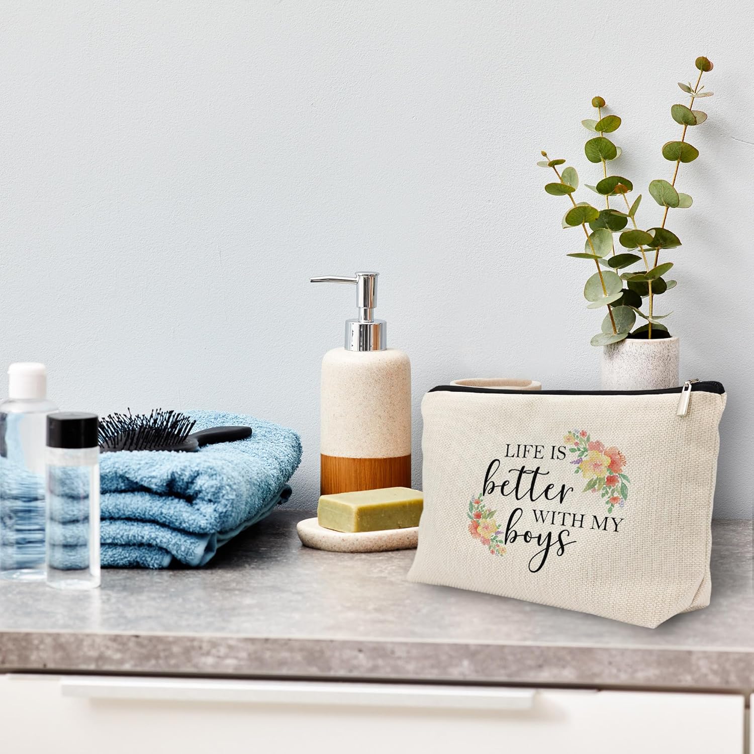 huester Mom Makeup Bag, Boy Mama Gifts, Mother Gifts from Sons Cosmetic Bag for Women, Mom of Boys Toiletry Bags Travel Zipper Makeup Pouch - Image 4