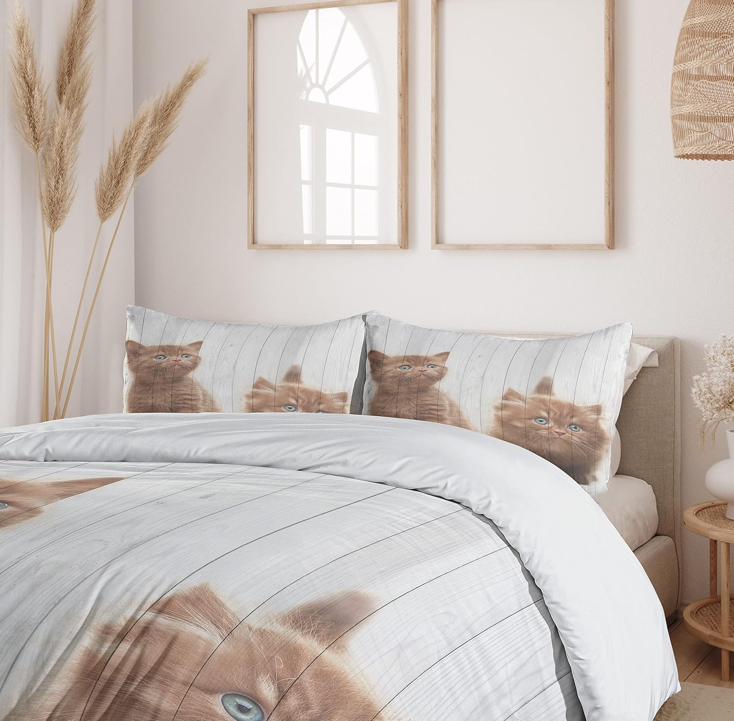 Ambesonne Animal Duvet Cover Set, Kittens Cats Feline Kitty Theme Art Print, Decorative 3 Piece Bedding Set with 2 Pillow Shams, Queen Size, Caramel White