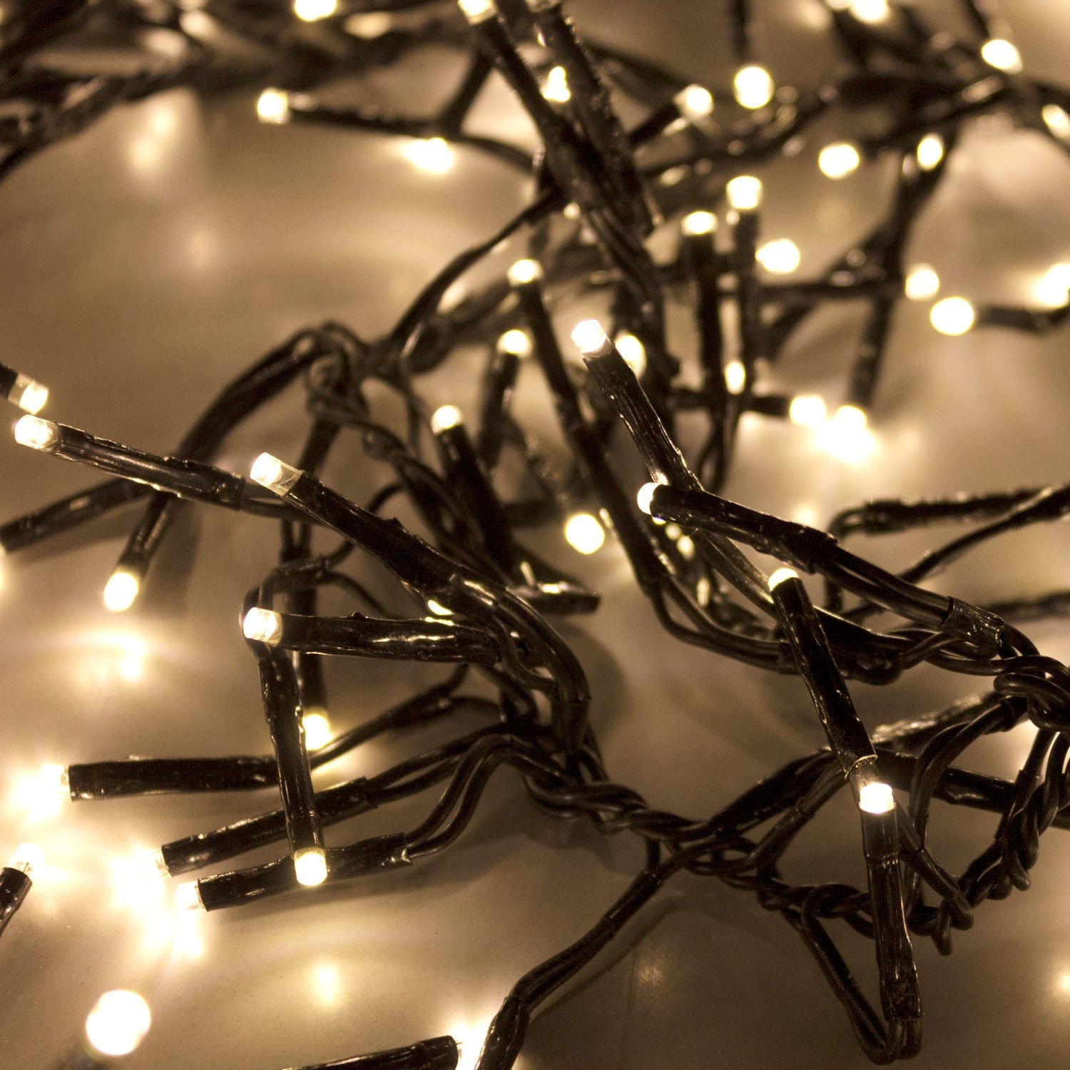 Catena Luminosa a grappolo da 1500 LED Bianco Caldo 30m, 8 Effetti di Luce, Illuminazione Interna ed Esterna, Illuminazione Esterna per Albero di Natale