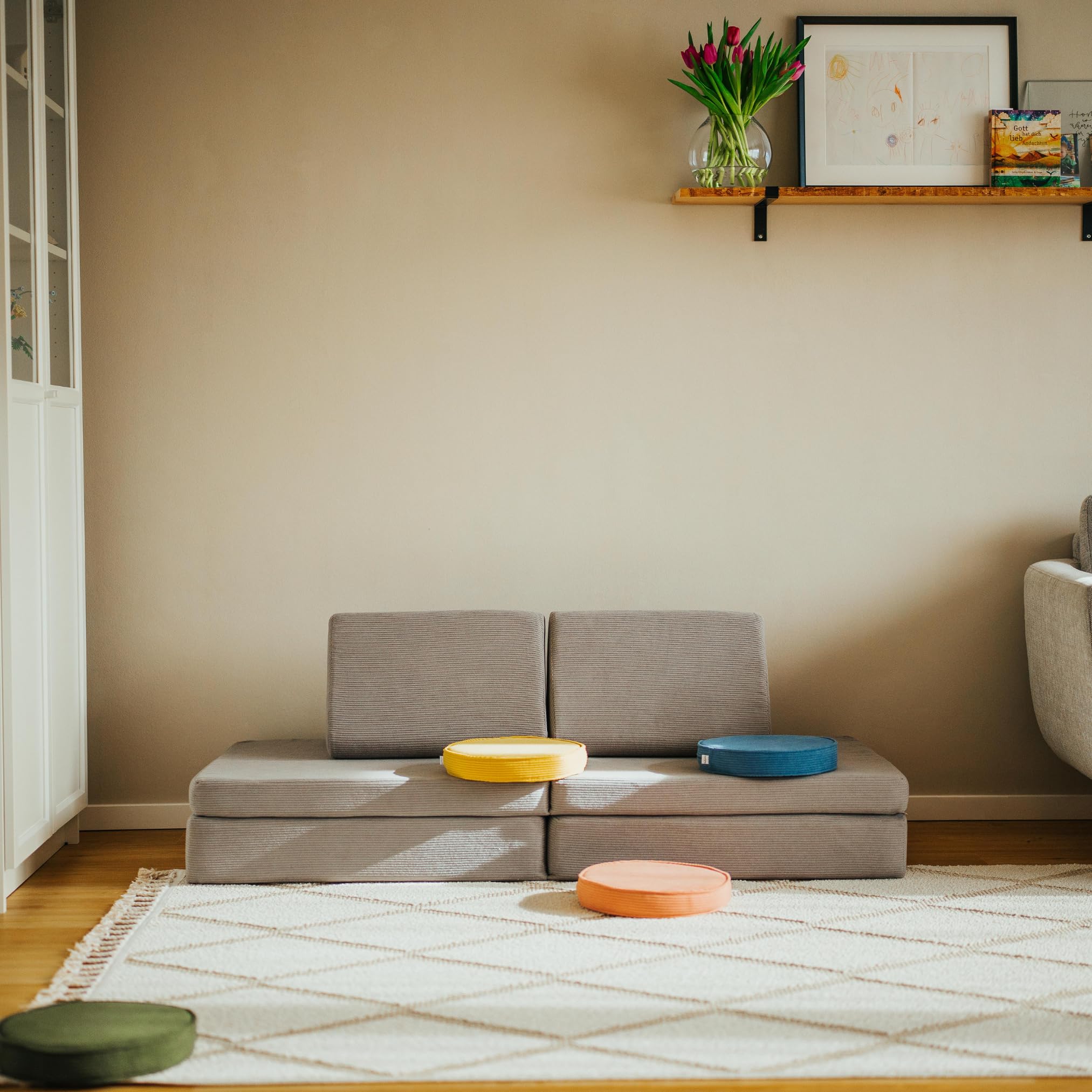 malwim Spielsofa für Kinder - 4-teiliges Set aus Premium Cord - Handgefertigt in EU (Oeko-TEX®) - 150x66cm Spielcouch mit 2 Matratzen & 2 Dreieckskissen - Waschbar & Schadstofffrei - Mausgrau