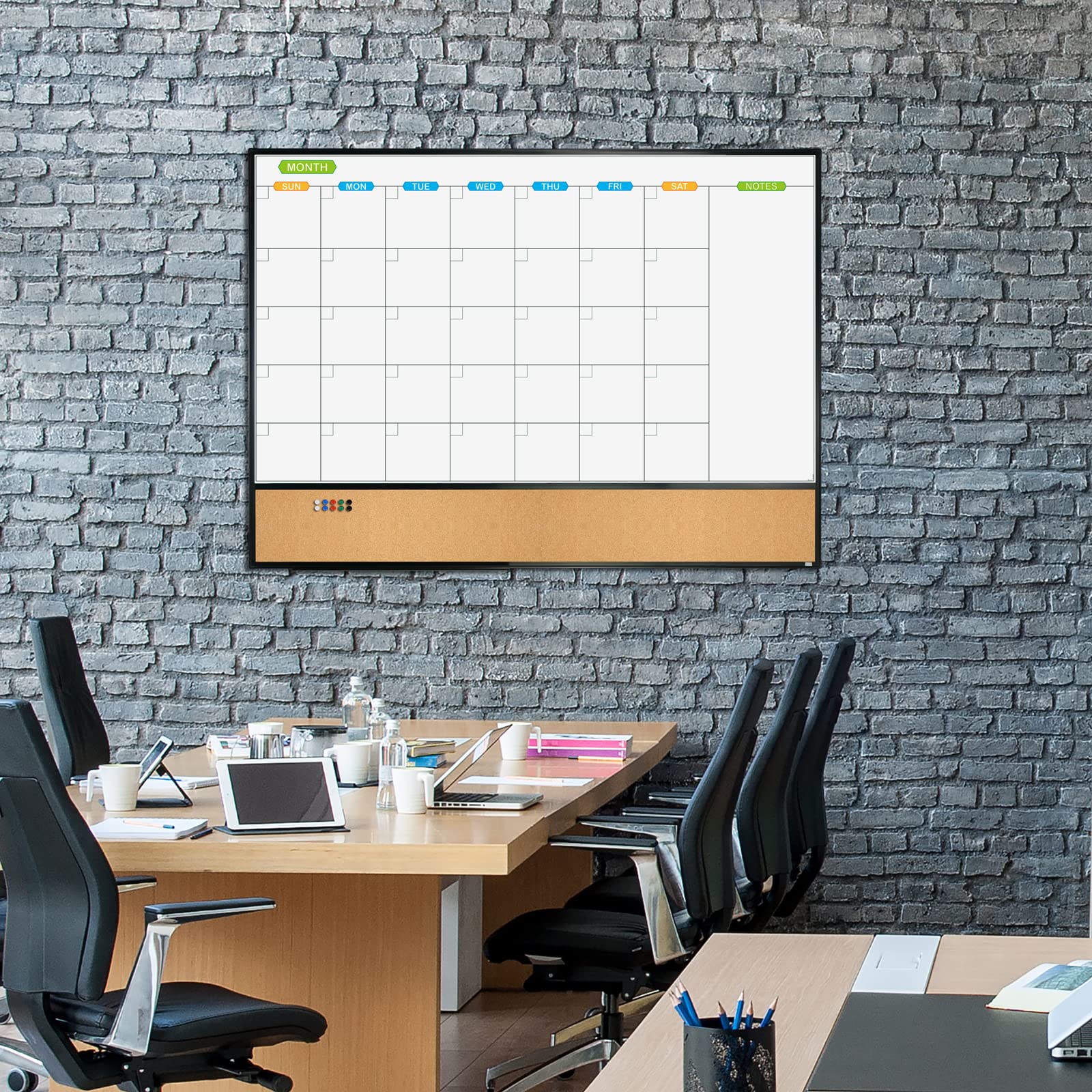 JILoffice Kalendarz magnetyczny, tablica suchościeralna i tablica korkowa, kombinacja 112 x 91 cm, czarna aluminiowa rama, tablica ścienna do biura, domu i szkoły, z 10 pinezkami