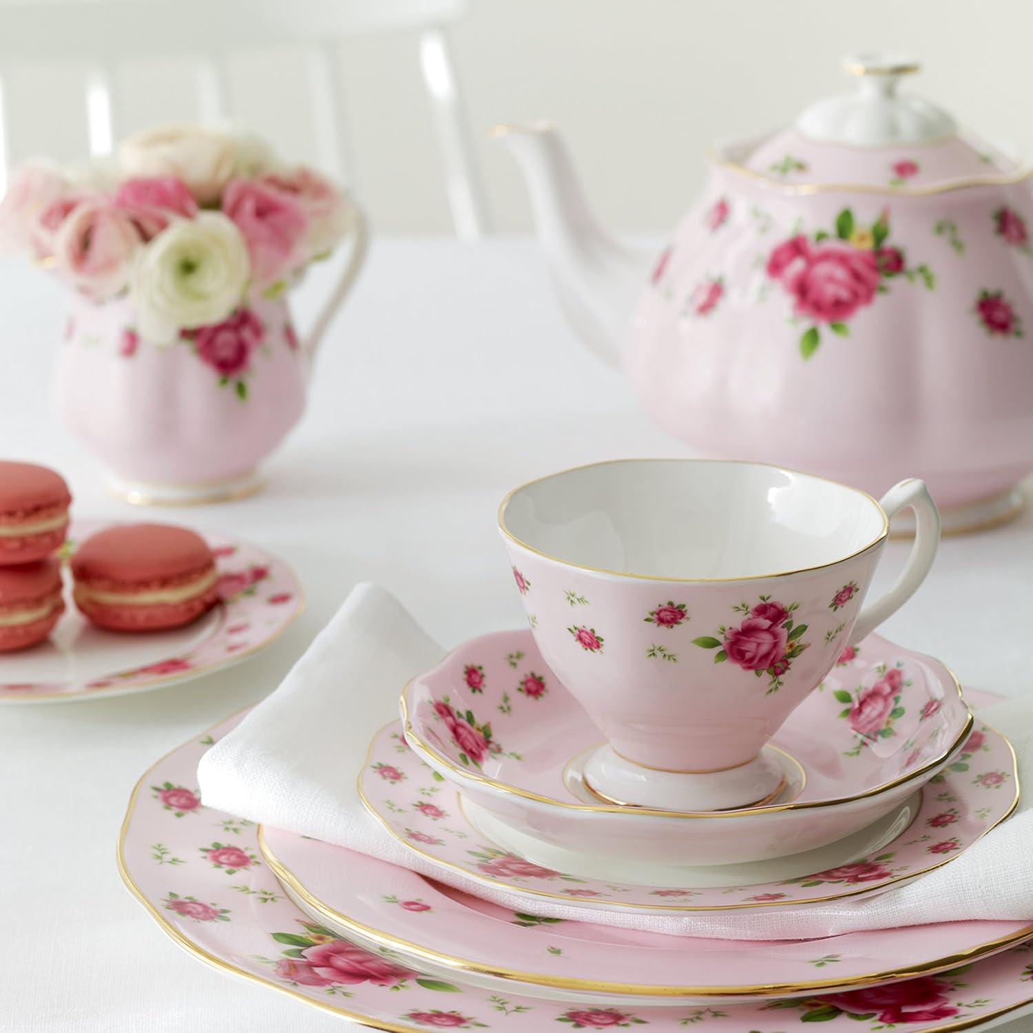 Royal Albert New Country Roses Pink Teacup & Saucer Set