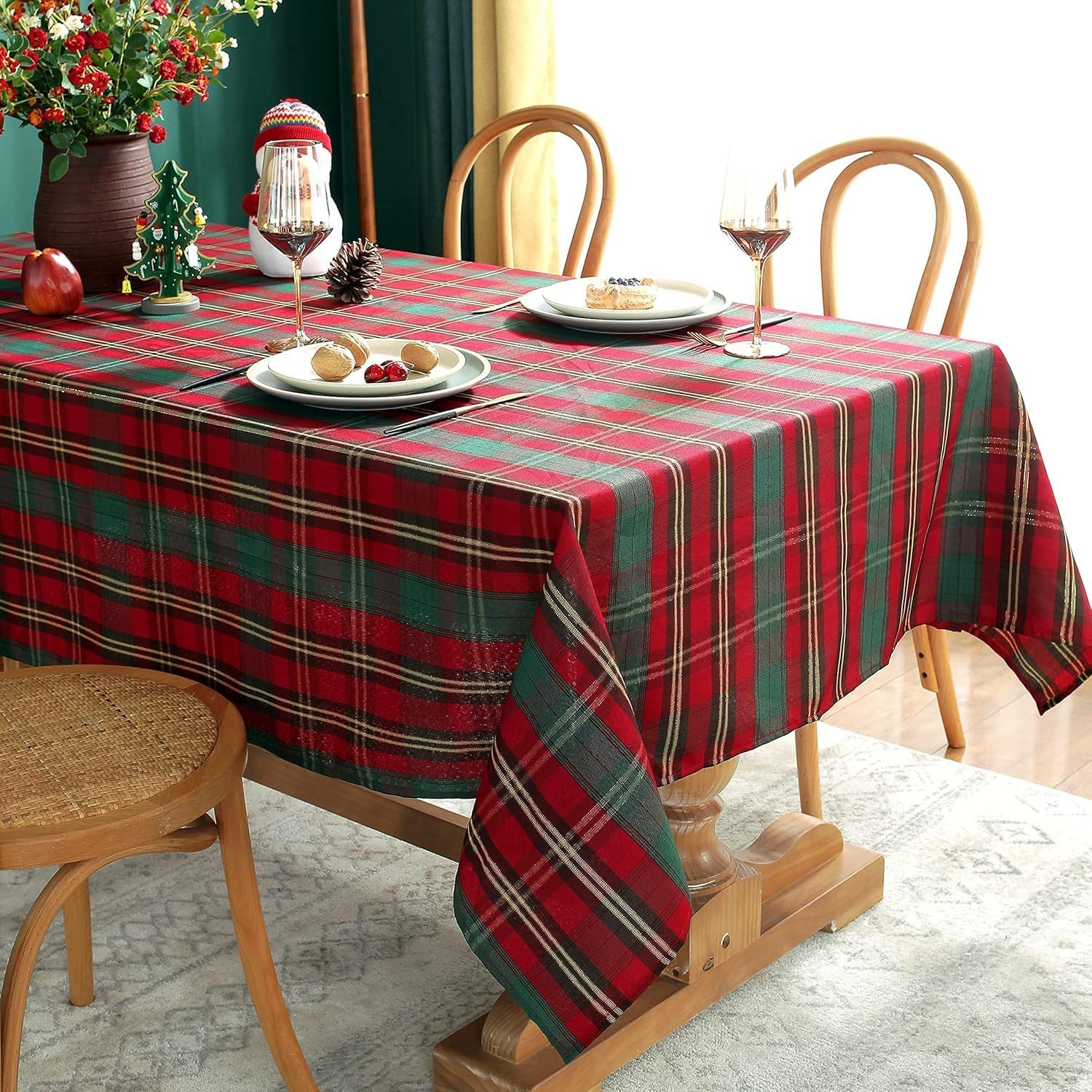 Christmas Tablecloth Red,Plaid Rectangle Xmas Metallic Fabric Table Cloth Dust-Proof Wrinkle Resistant Heavy Weight Polyester Table Cloths for Holiday Kitchen Dinning Tabletop(60" x 120")