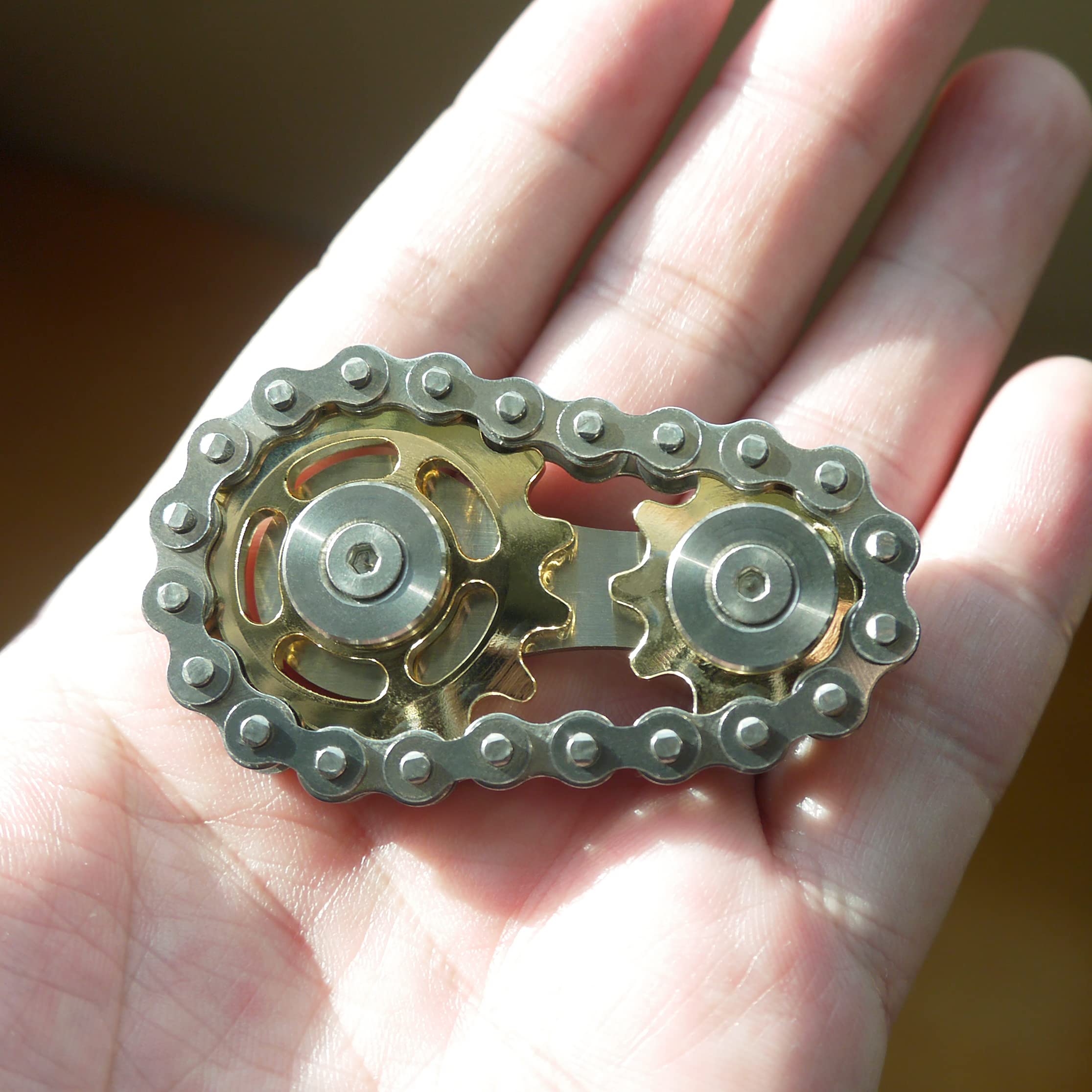 Fidget Spinner, Design a Forma di Catena di Bicicletta con Meccanismo a Ingranaggi, Gioco per le Dita dalla Meccanica Resistente in Metallo con Cuscinetti Lisci - Oro