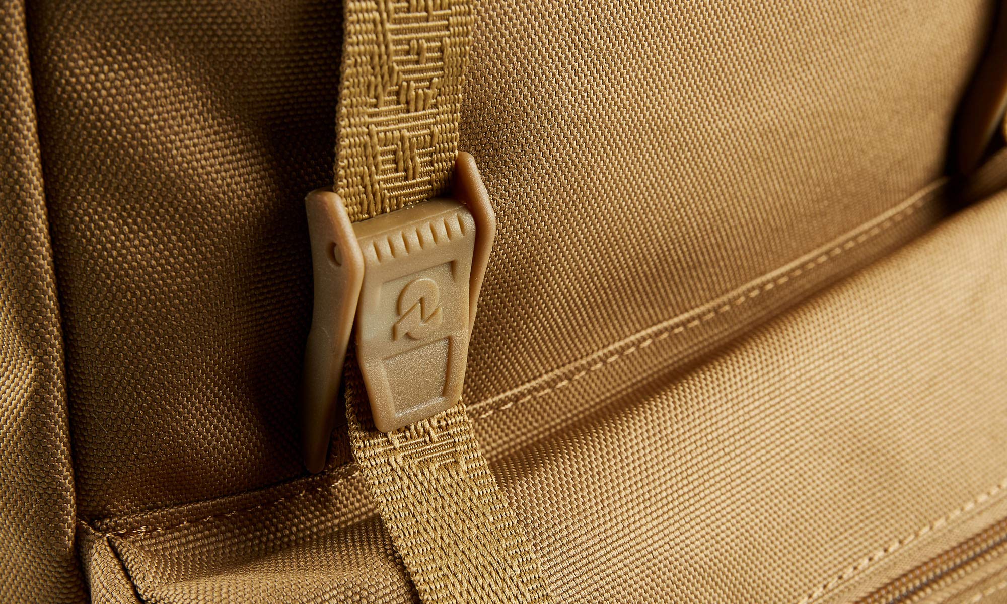 INVICTA Zaino - JOLLY SOLID - SMALL - Ufficio, Viaggio e Tempo Libero - Tasca Porta PC - Zainetto Donna e Uomo - 100% Eco Material