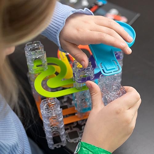 Miniatura 5 de Fat Brain Toys Trestle Trestle Tracks - Juego de carreras de mármol de lujo, pista modular de mármol de 124 piezas, juguetes para niños, juego de