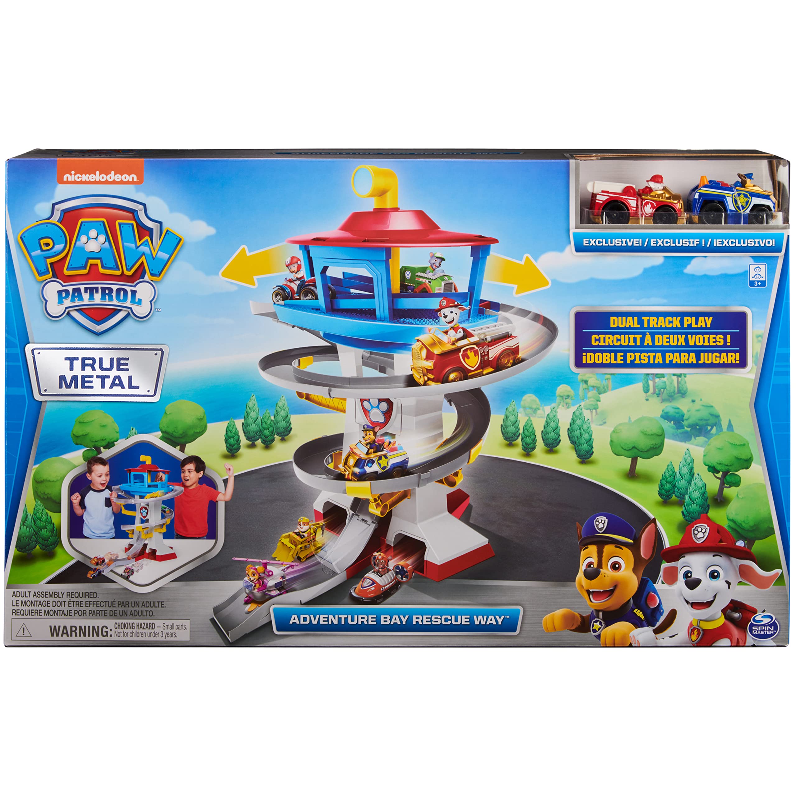 Paw Patrol, Set di Gioco Adventure bay Pista da Corsa Die Cast con 2 Veicoli Esclusivi, in Scala 1:55